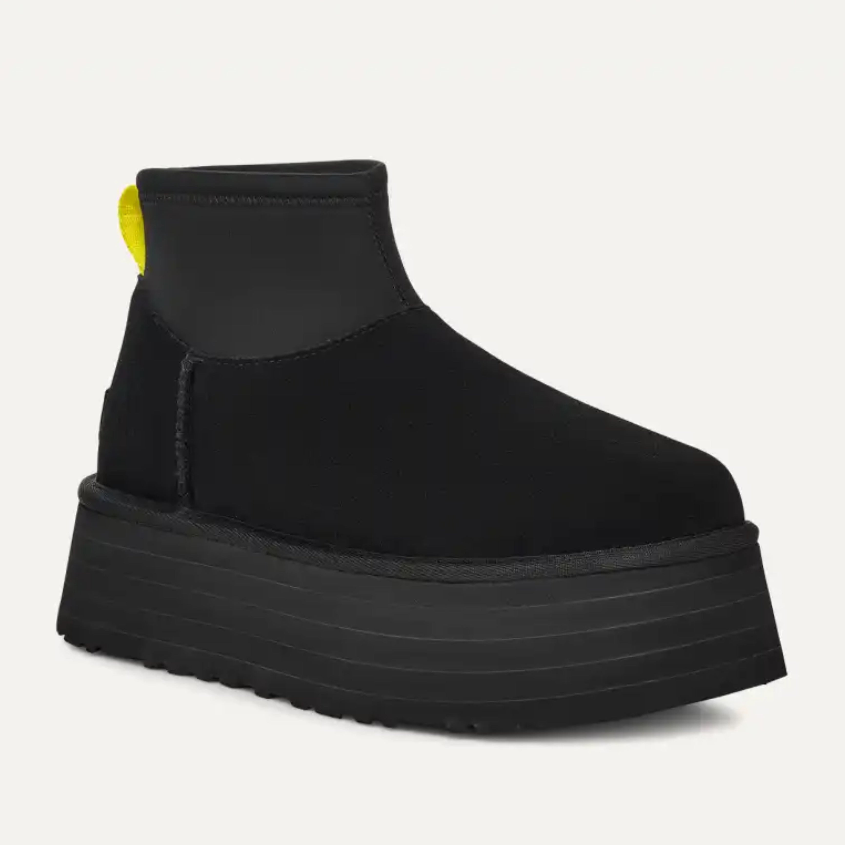 Дамски боти на платформа Women’s UGG Classic Mini Dipper Boots 1168170 Black front angled view