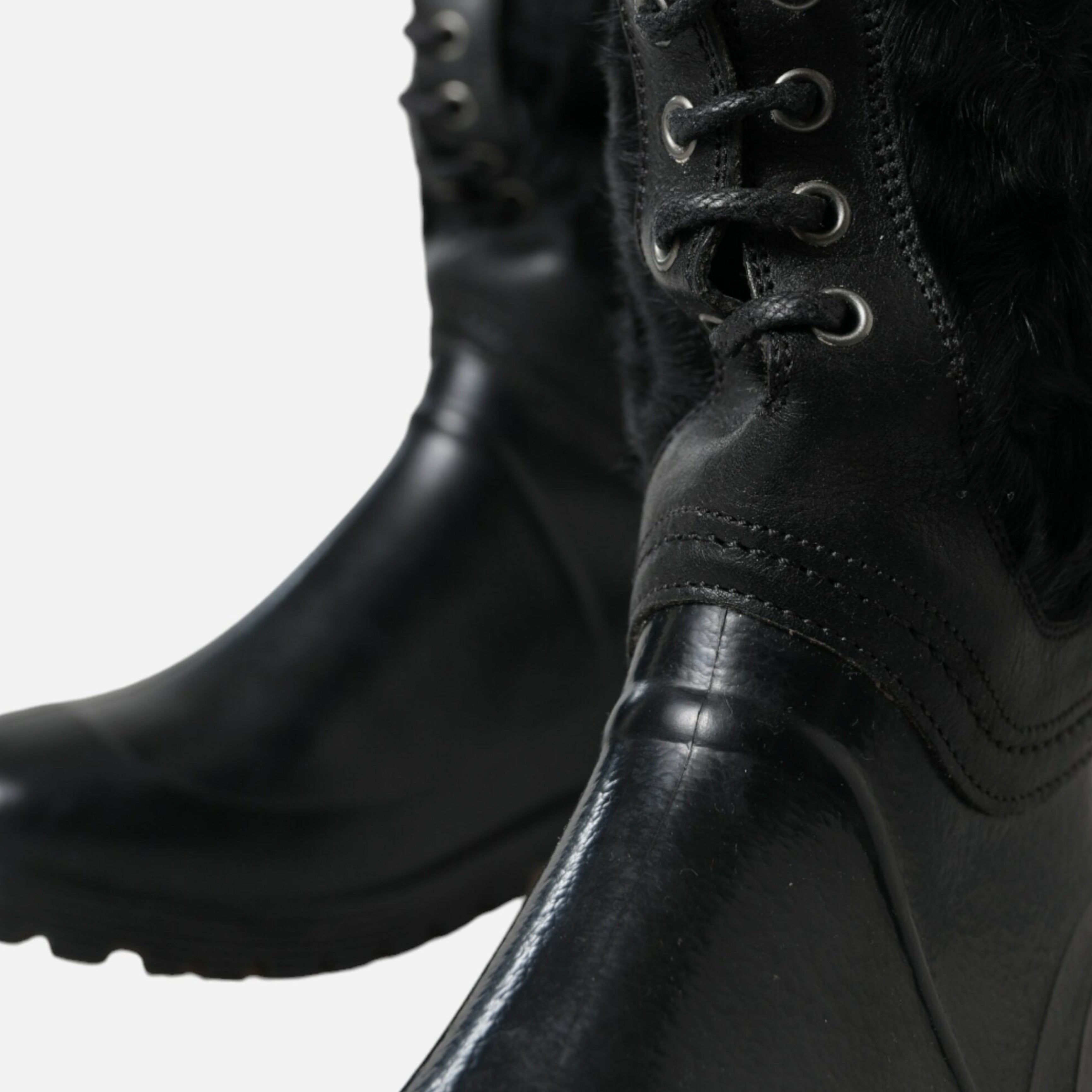 Мъжки луксозни ботуши с козина Dolce & Gabbana Men’s Sleek Black Shearling Mid Calf Boots