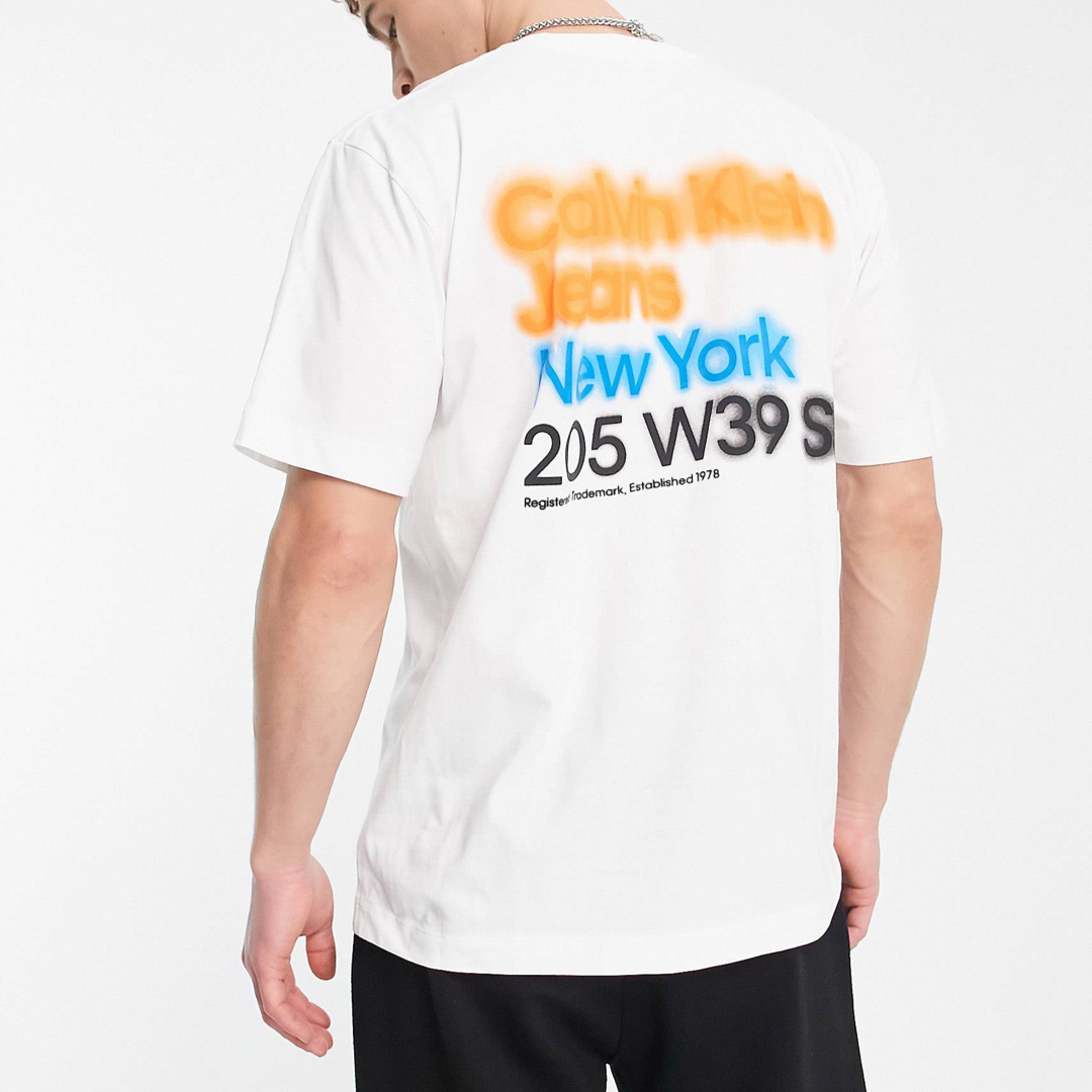 Мъжка oversize тениска в бяло Calvin Klein Jeans J30J322881 
