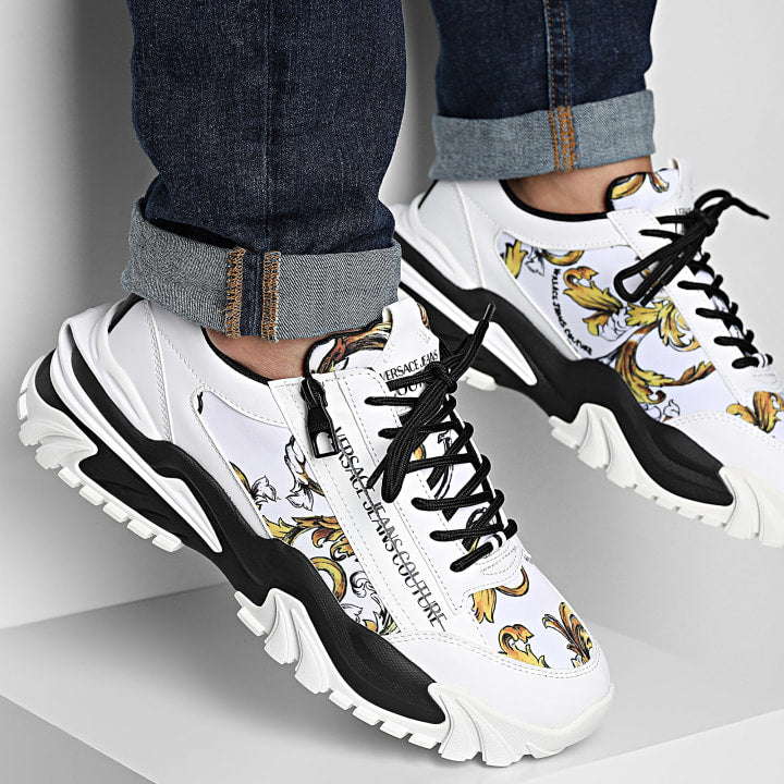 Мъжки кецове Men’s sneakers Versace Jeans Couture Trail Trek 78YA3SI5 ZSC57 G03 White Gold lifestyle view