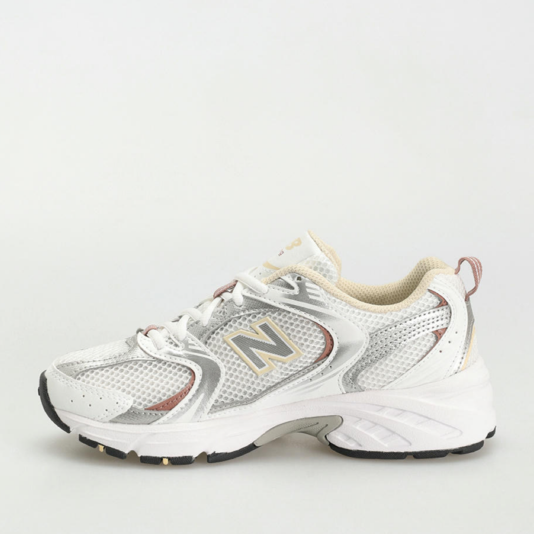 Дамски маратонки New Balance 530 https://supersklep.cz/i344693-boty-new-balance-530-white-silver-beige