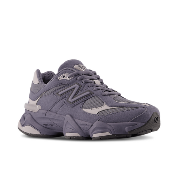 Дамски маратонки New Balance 9060 G90603KM (сиво) Преден изглед