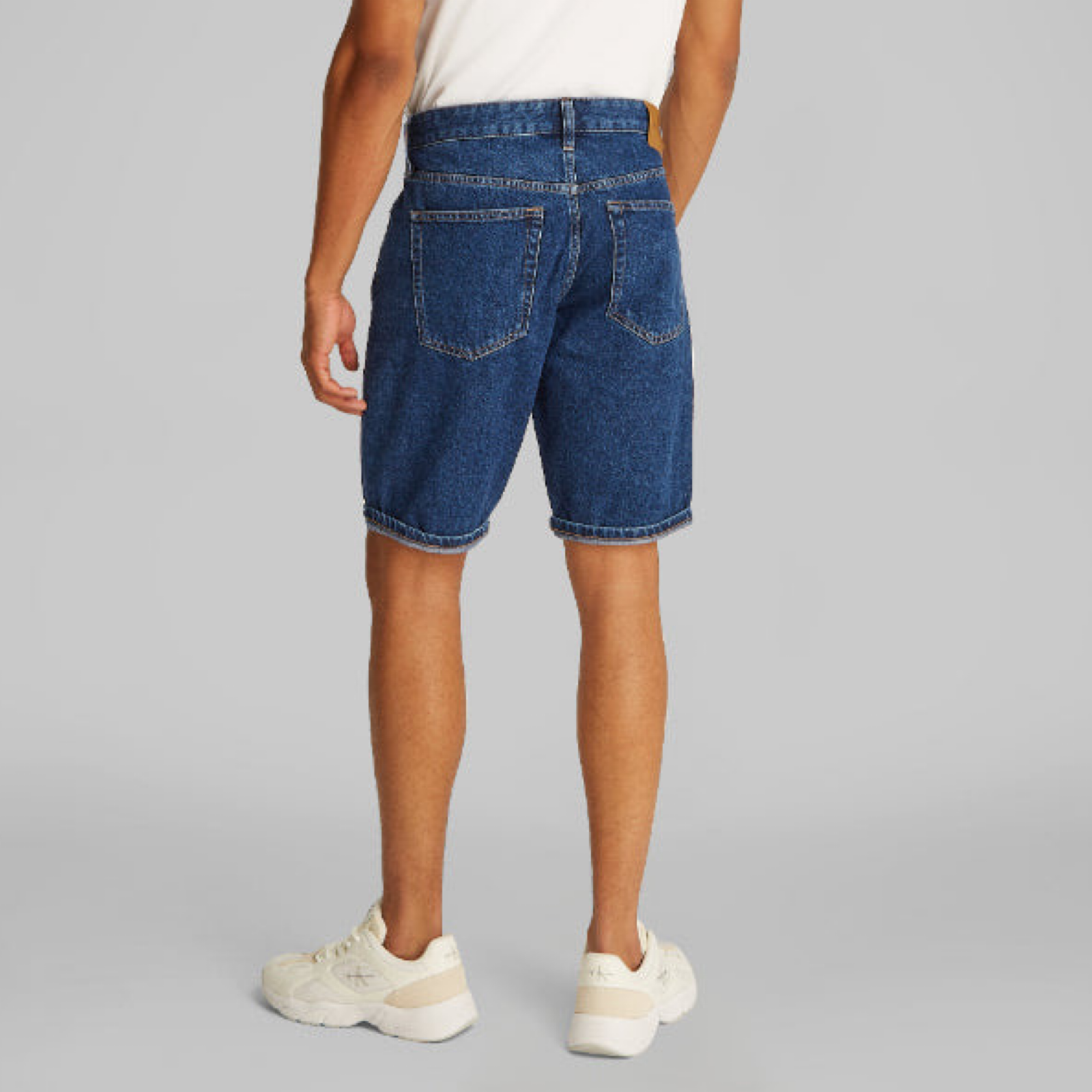 Мъжки дънкови къси панталони Calvin Klein Jeans Men Shorts J30J327192 1BJ Back View