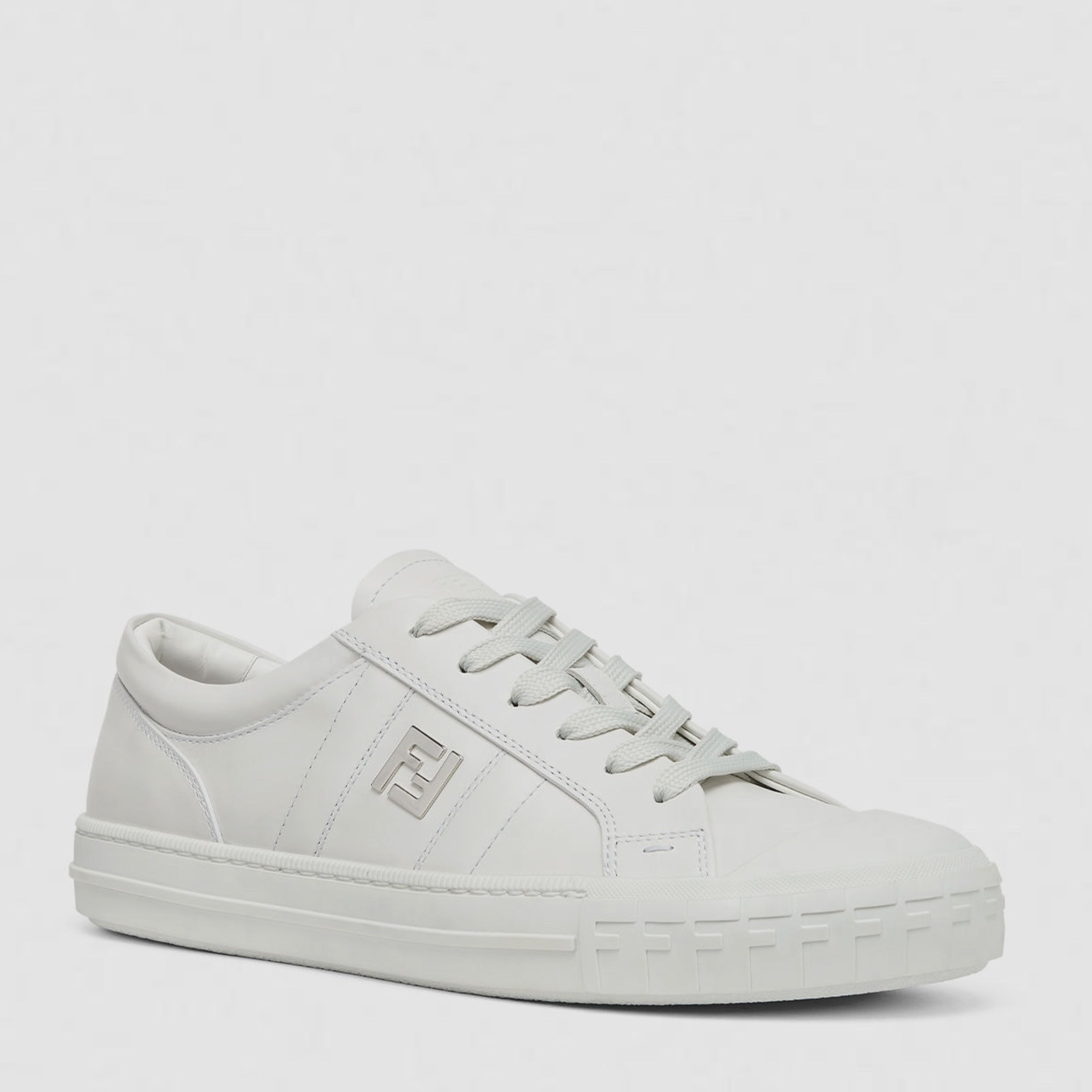 Мъжки кецове Men’s sneakers FENDI Domino 7E1706NA7F06O6 White angled view