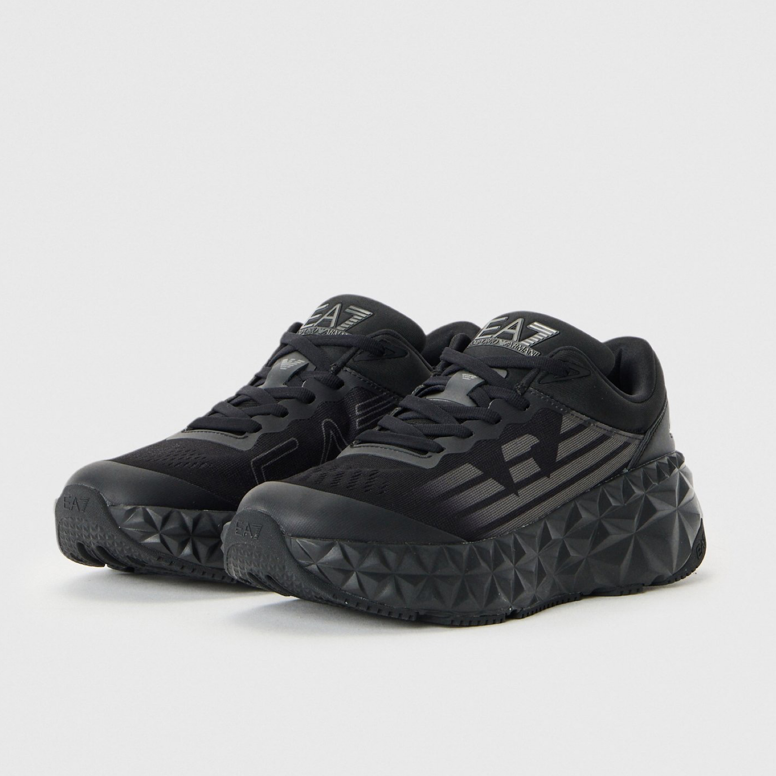 Мъжки маратонки Men’s sneakers EA7 Emporio Armani X8X239 XK432 MC269 Black angled view