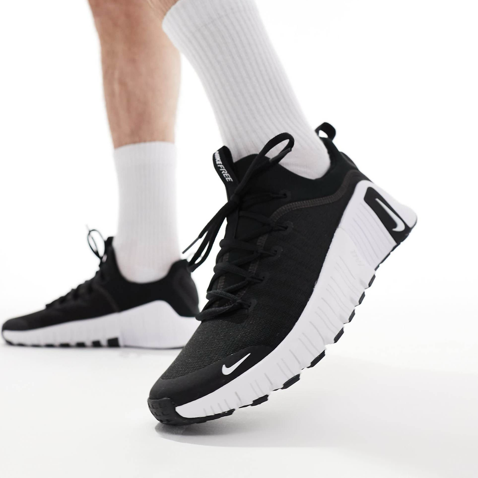 Маратонки за фитнес Nike Free Metcon 6 Sneakers FJ7126-001 Model View