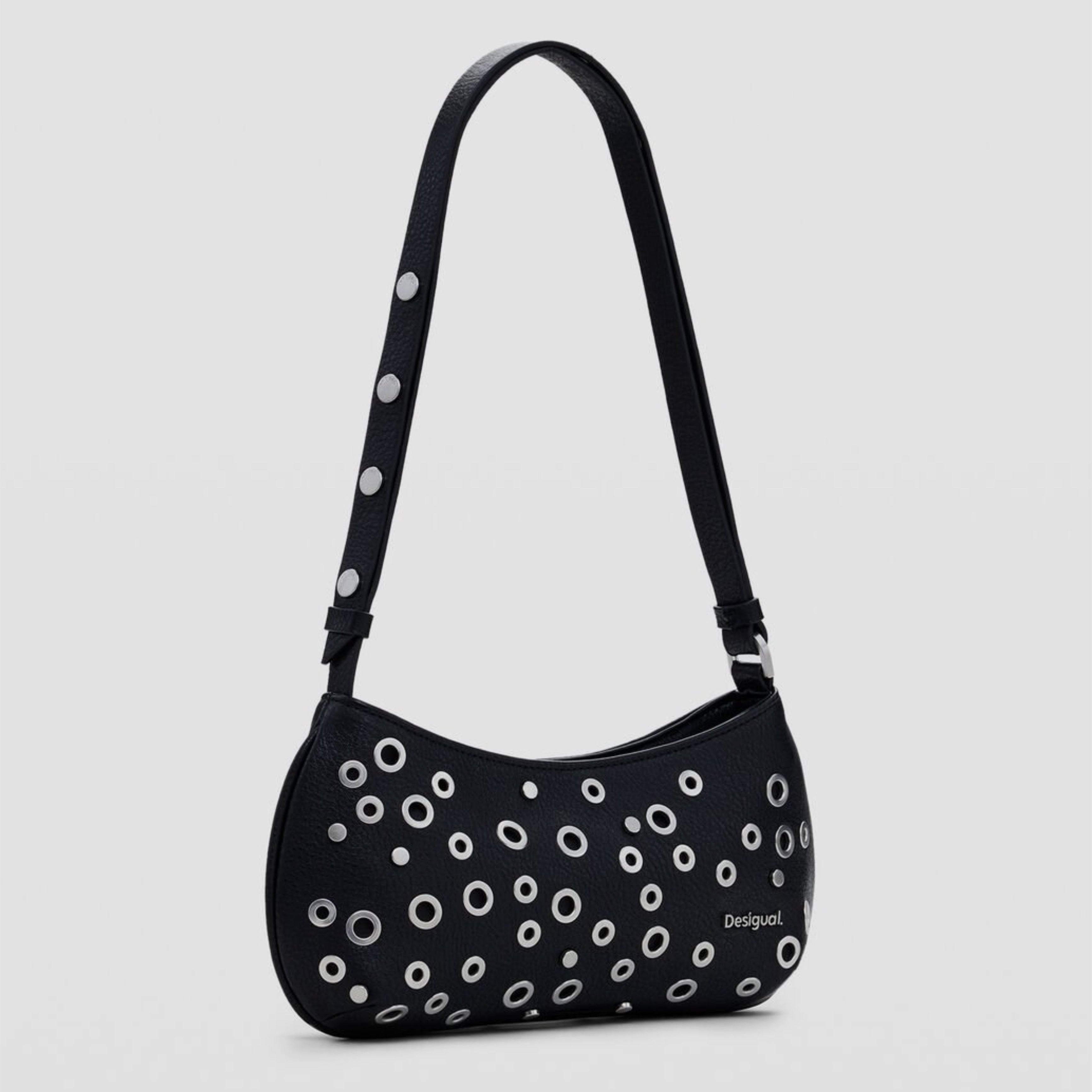 Дамска чанта за рамо в черно Women’s studded shoulder bag Desigual
25SAXP70 2000U Black