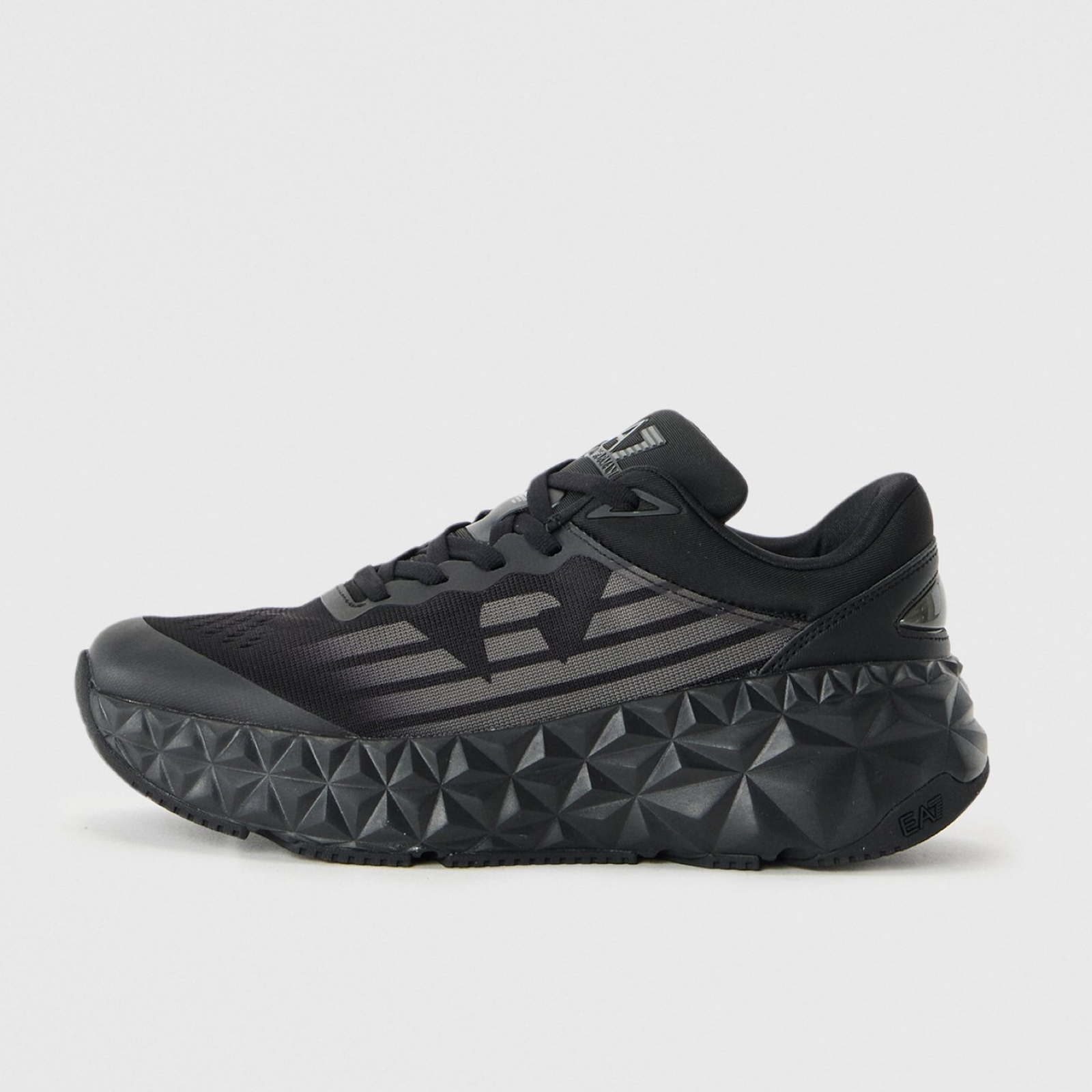 Мъжки маратонки EA7 Emporio Armani 
Men Sneakers X8X239 XK432 Lateral View