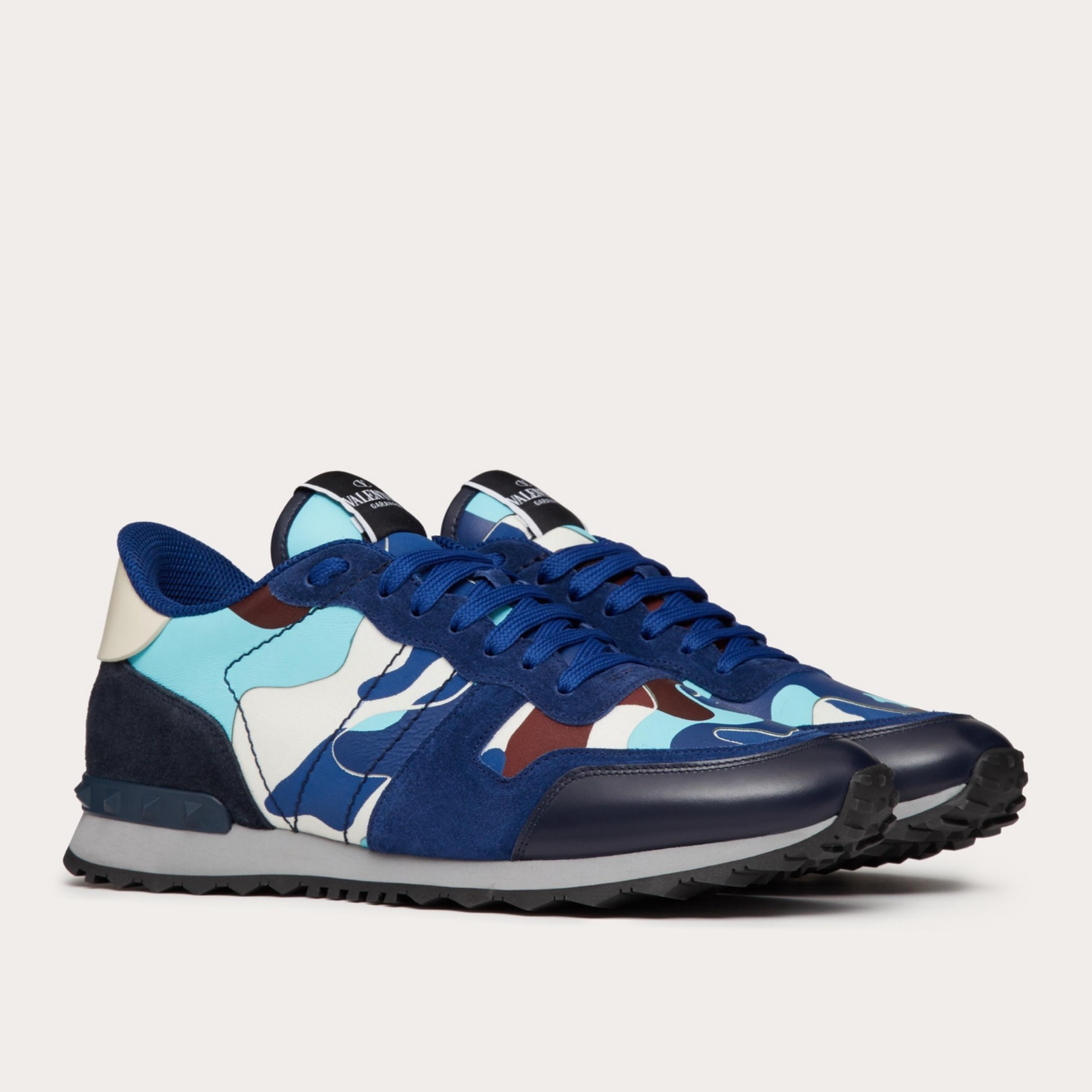 Valentino Garavani Rockrunner Men Sneakers S0723TCCP55 Medial View