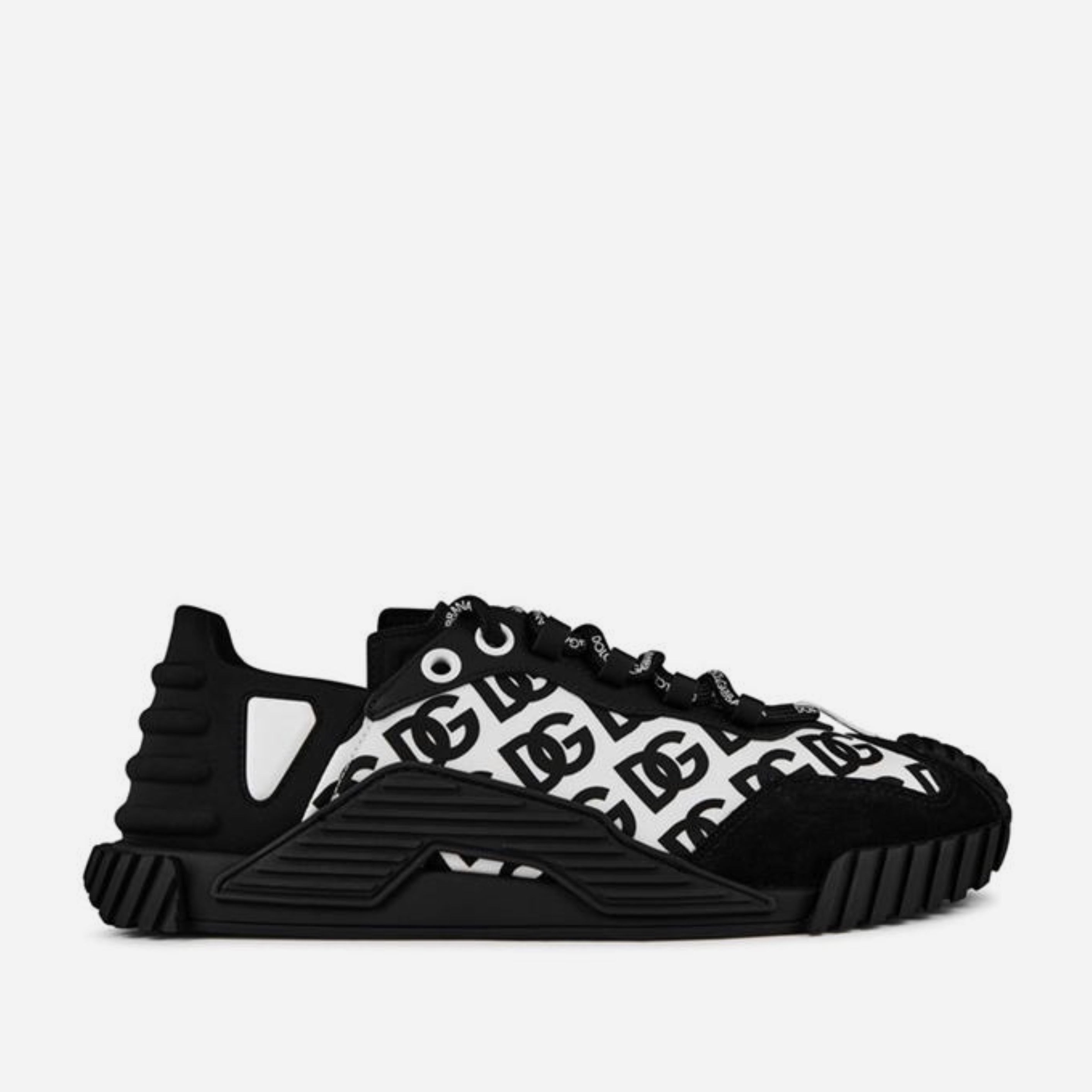 Мъжки луксозни кецове в черно и бяло Dolce & Gabbana Men’s Black Logo Lace Up Low Top NS1 Sneakers