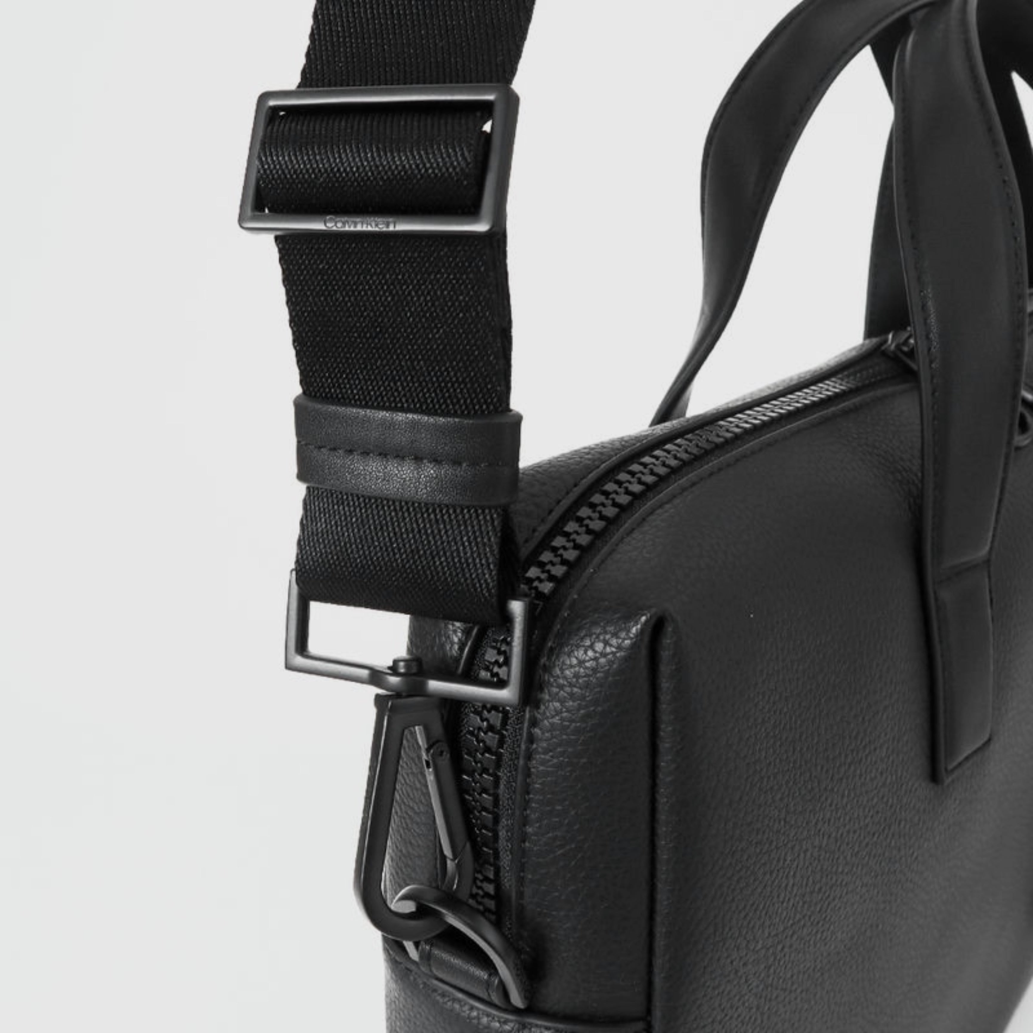 Мъжка чанта за лаптоп Men’s business laptop bag Calvin Klein K50K508694 Black detail view