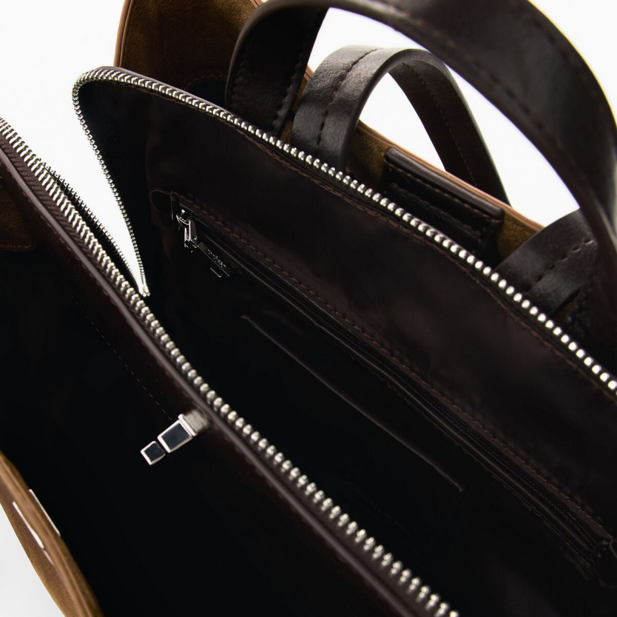 Дамска раница Desigual Women Backpack 26WAKP31 6009 Inside View