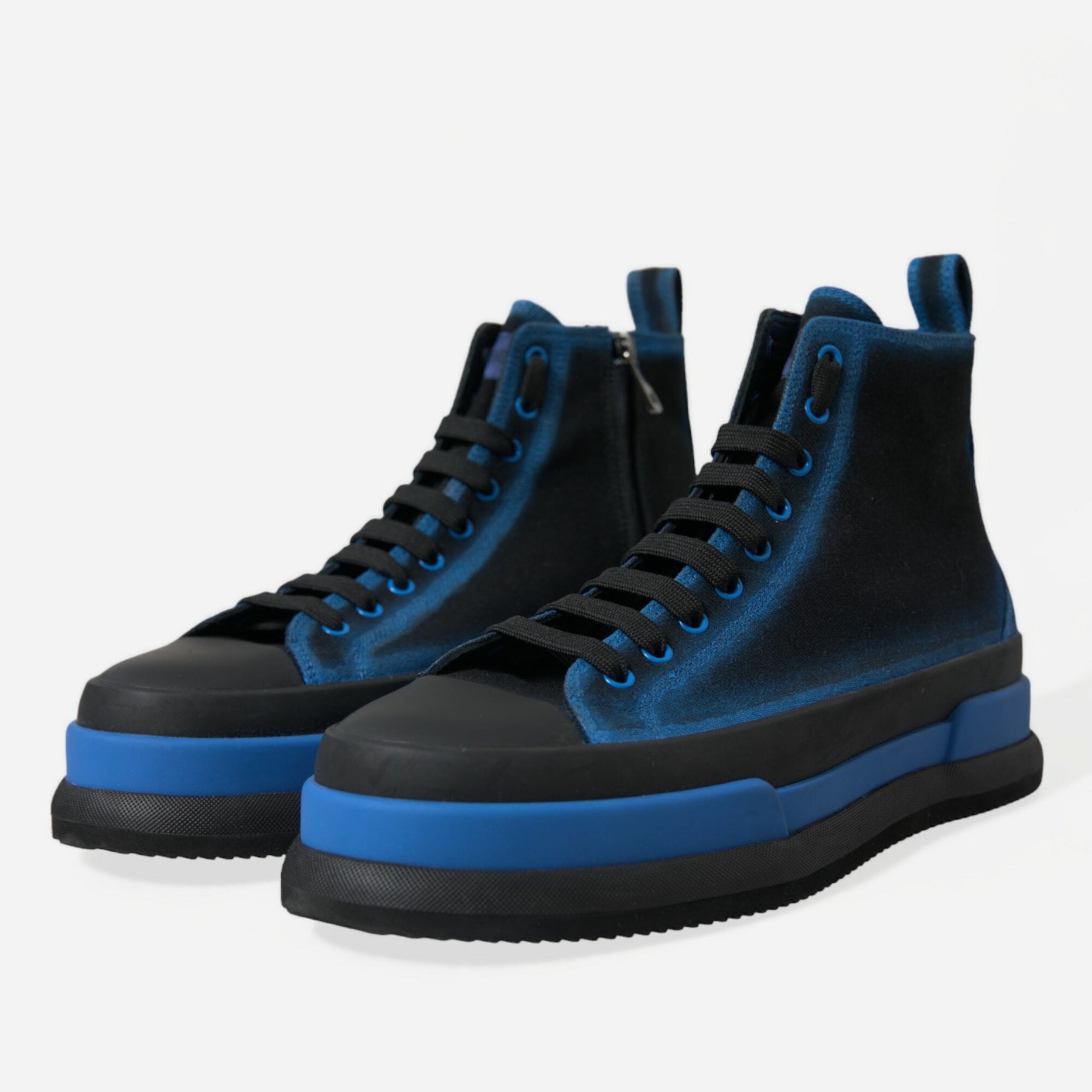 Мъжки високи кецове в черно и синьо Dolce & Gabbana Men’s Elegant High-Top Canvas Sneakers in Black and Blue