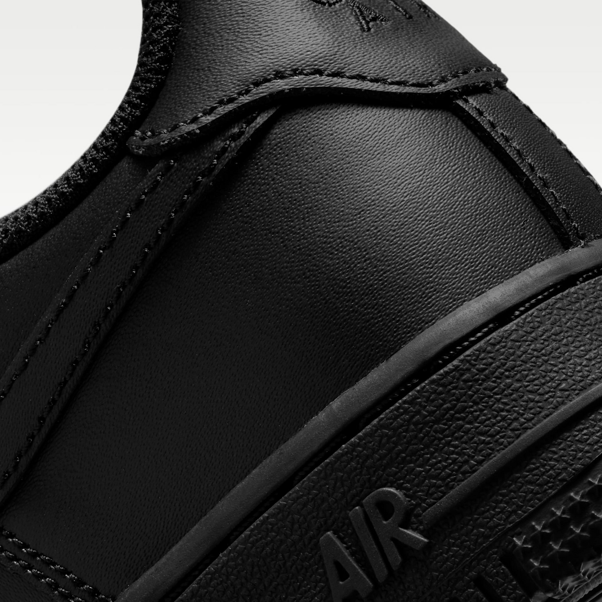 Nike Air Force 1 Women Sneakers