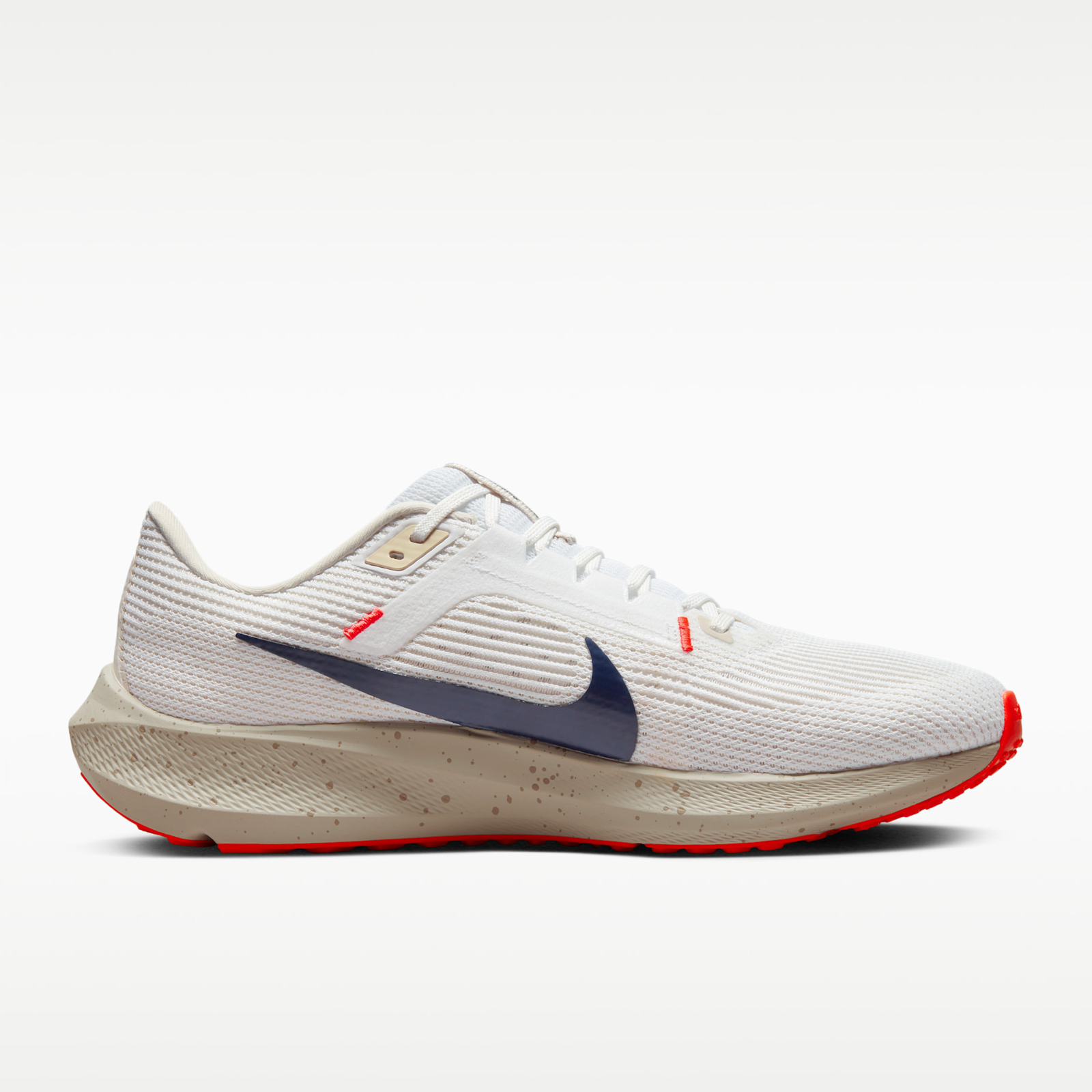 Мъжки маратонки Nike Air Zoom Pegasus 40 DV3853-100 Men Sneakers Lateral View