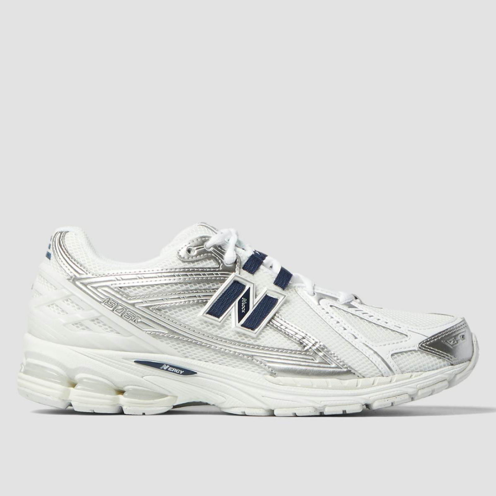 Дамски маратонки New Balance Women Sneakers GC1906CU Medial View