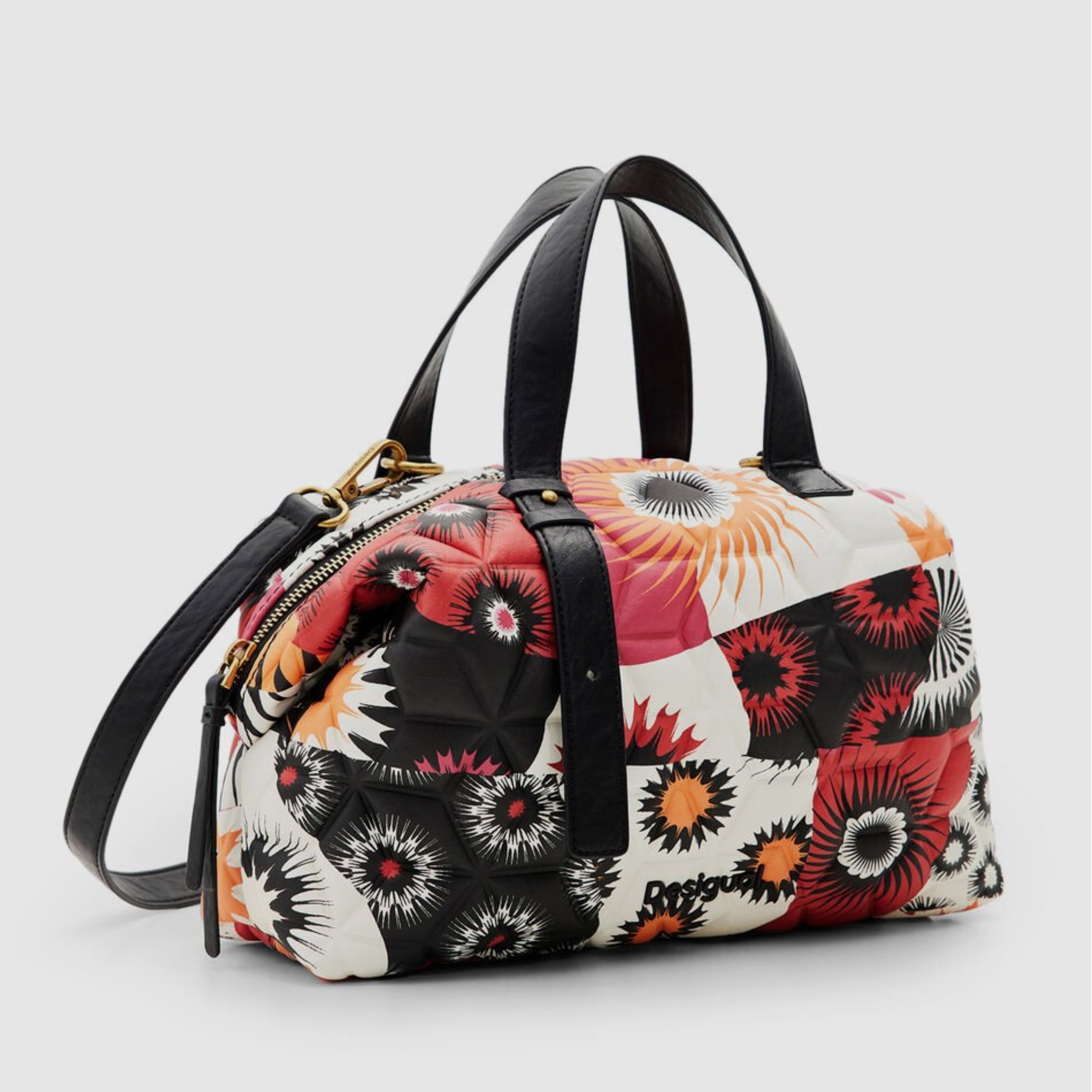 Дамска пачуърк чанта Women’s geometric patchwork handbag Desigual 23WAXP35 9019U