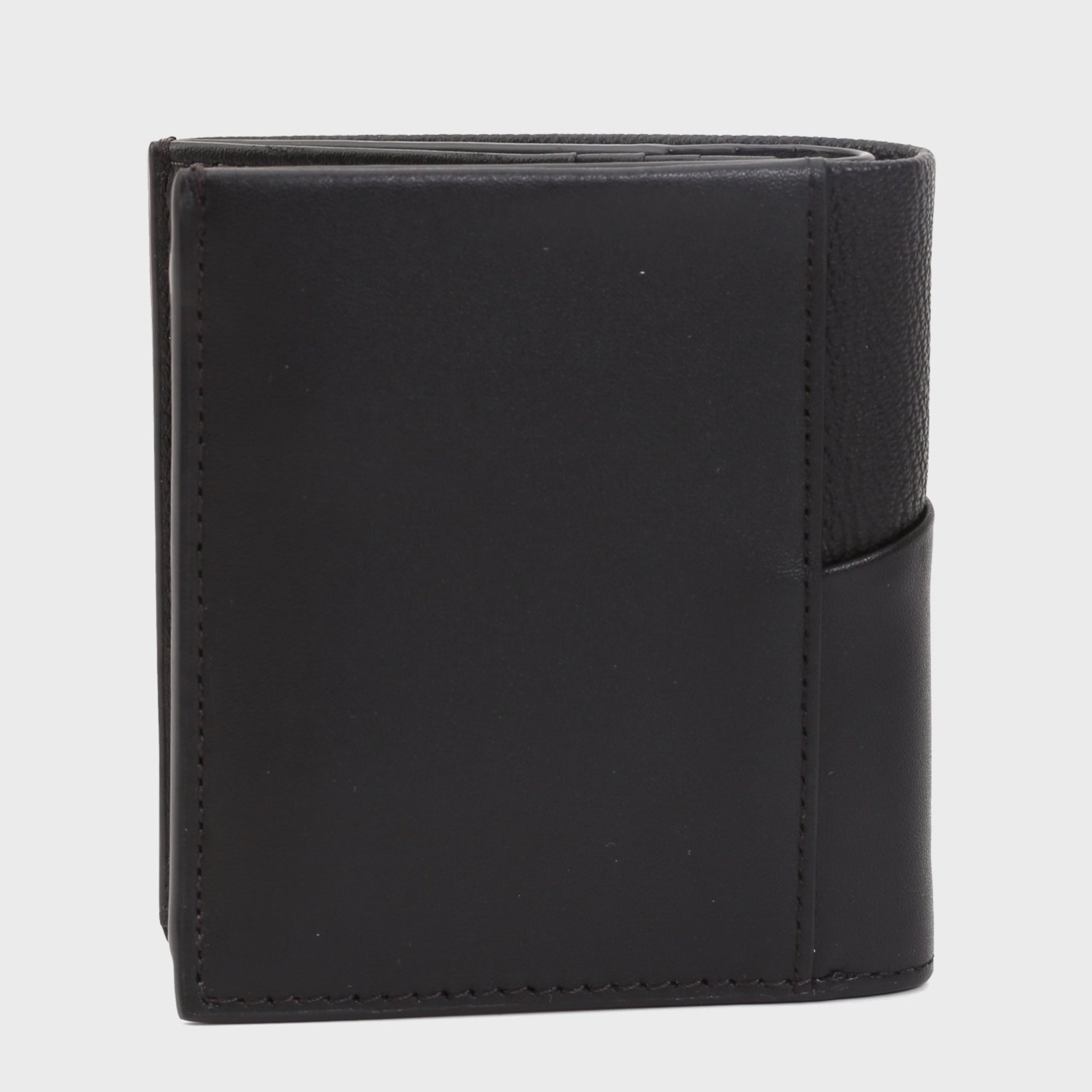 Мъжки вертикален портфейл от естествена кожа в черно Men's vertical wallet Calvin Klein K50K510606 C90AF66 Black