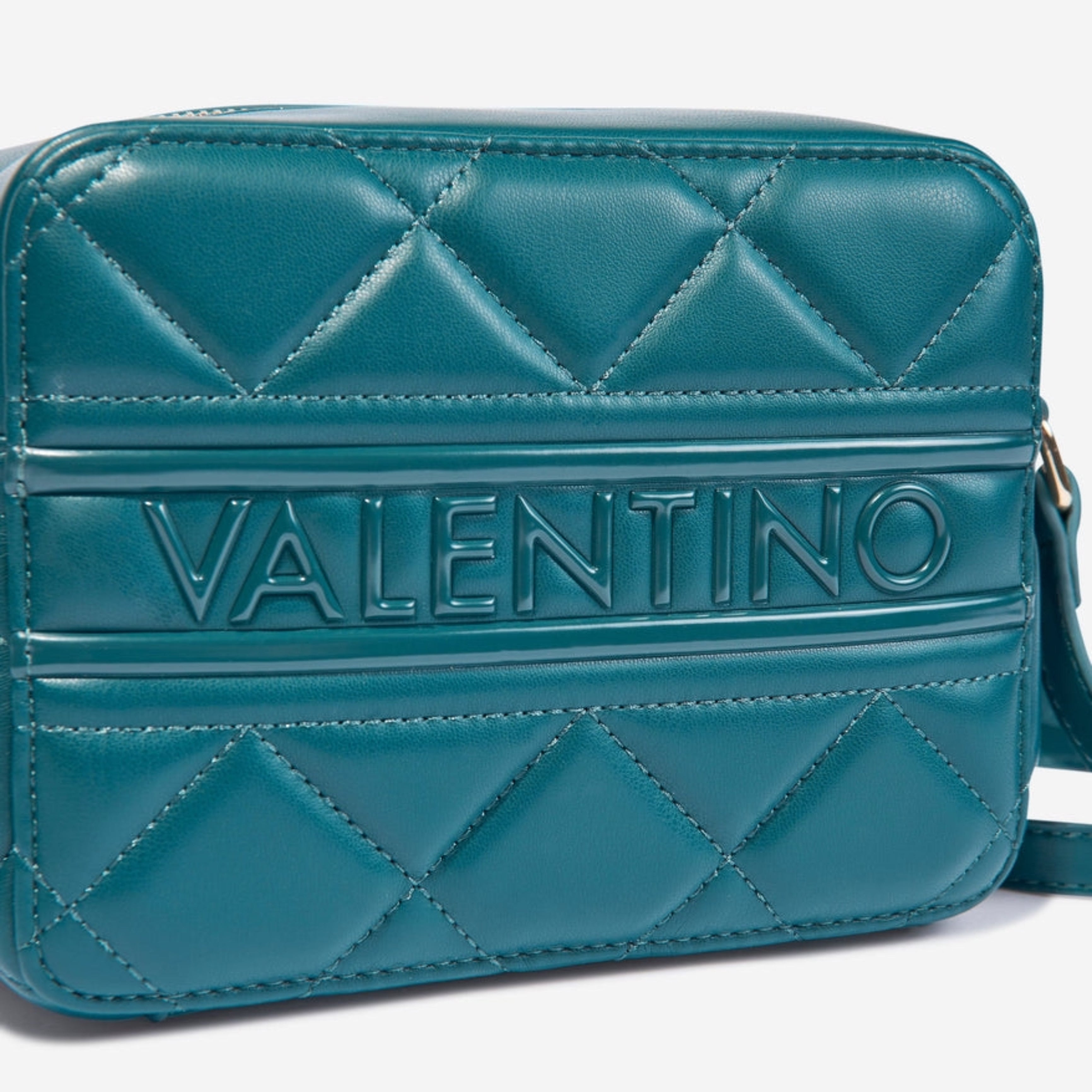 Дамска кросбоди чанта в синьозелено Women’s shoulder bag Valentino Ada
VBS51O09 Ottanio (Blue-Green)