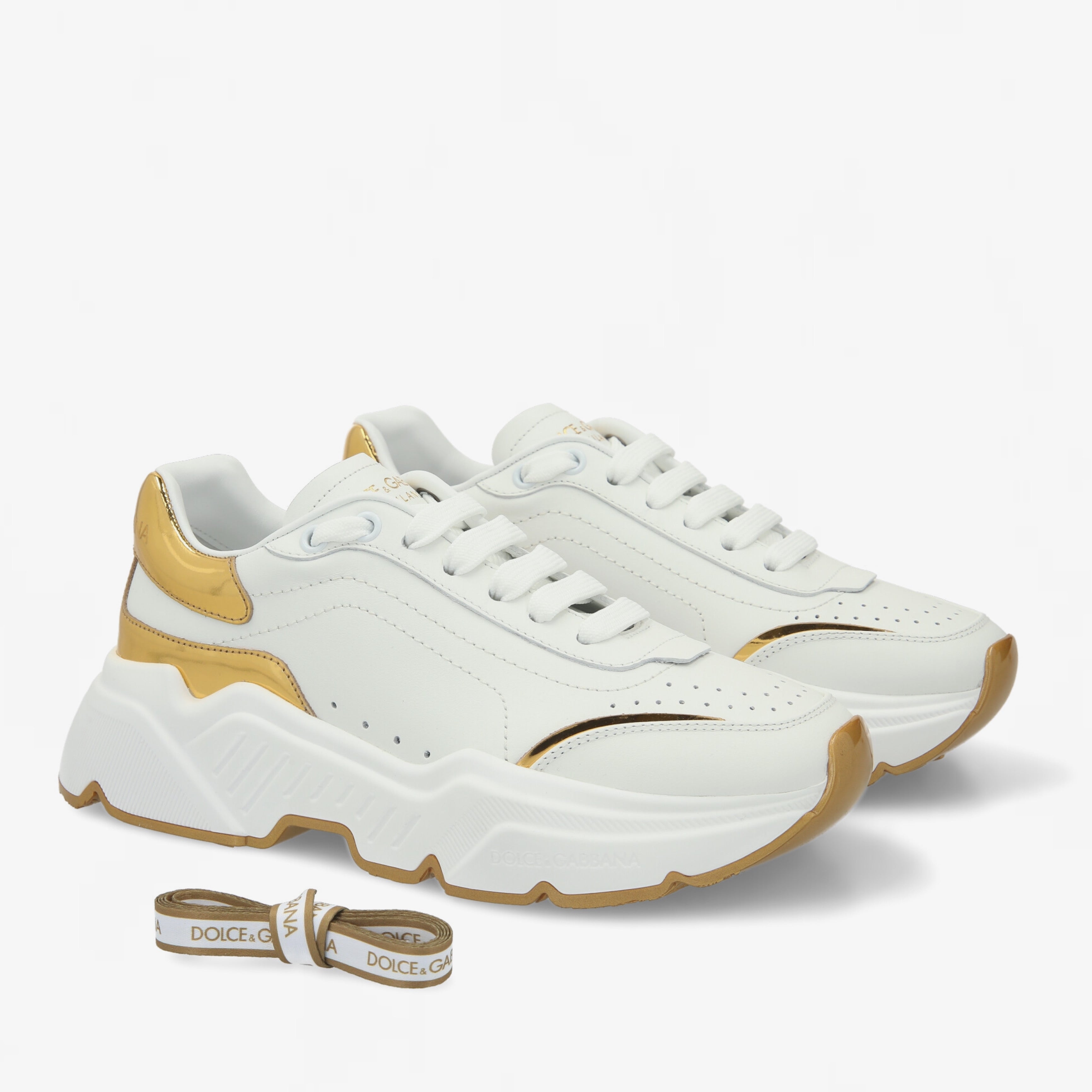 Унисекс луксозни кожени кецове в бяло и златисто DOLCE & GABBANA Daymaster White and Gold Luxury Leather Sneakers CK1791 AX588