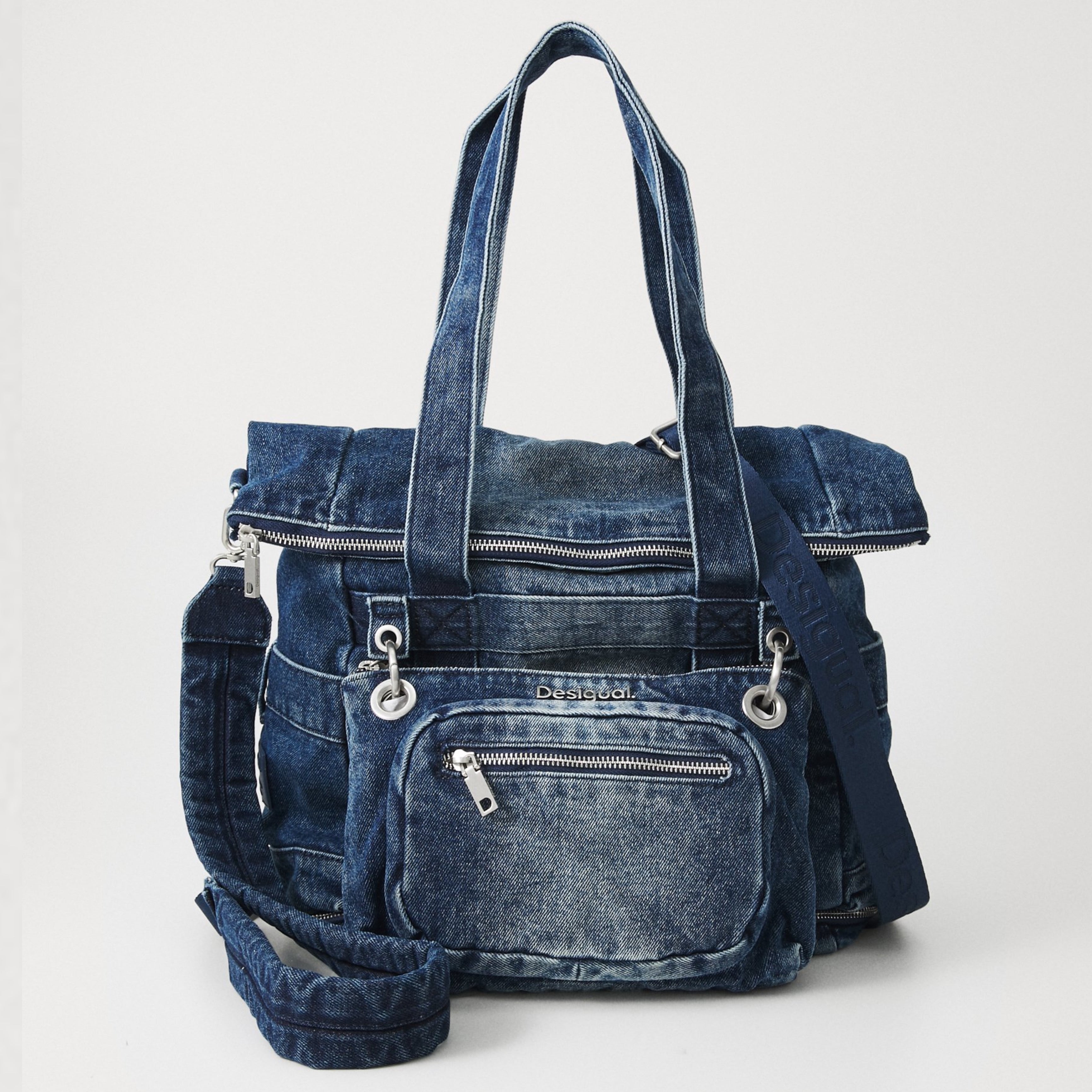 Дамска дънкова чанта раница Women’s denim rucksack / backpack Desigual
25SAKD02 Blue