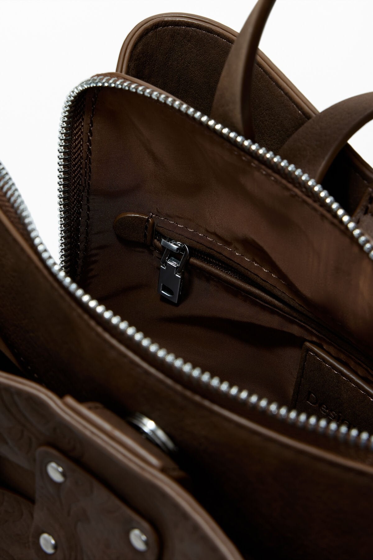 Дамска раница Women’s rucksack Desigual
25WAKP39 6009 Dark Brown inside view