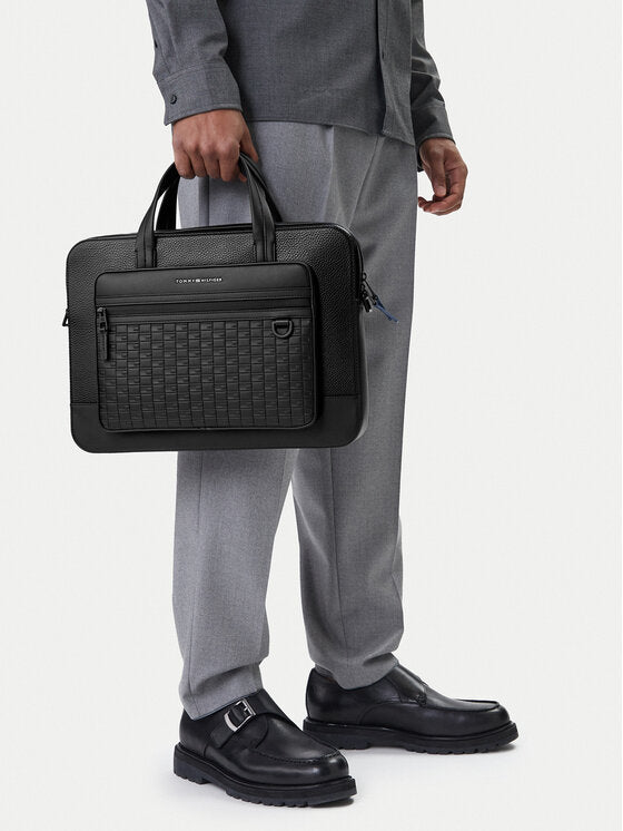 Бизнес чанта за лаптоп Men’s business laptop bag Tommy Hilfiger AM0AM14002 BDS lifestyle view