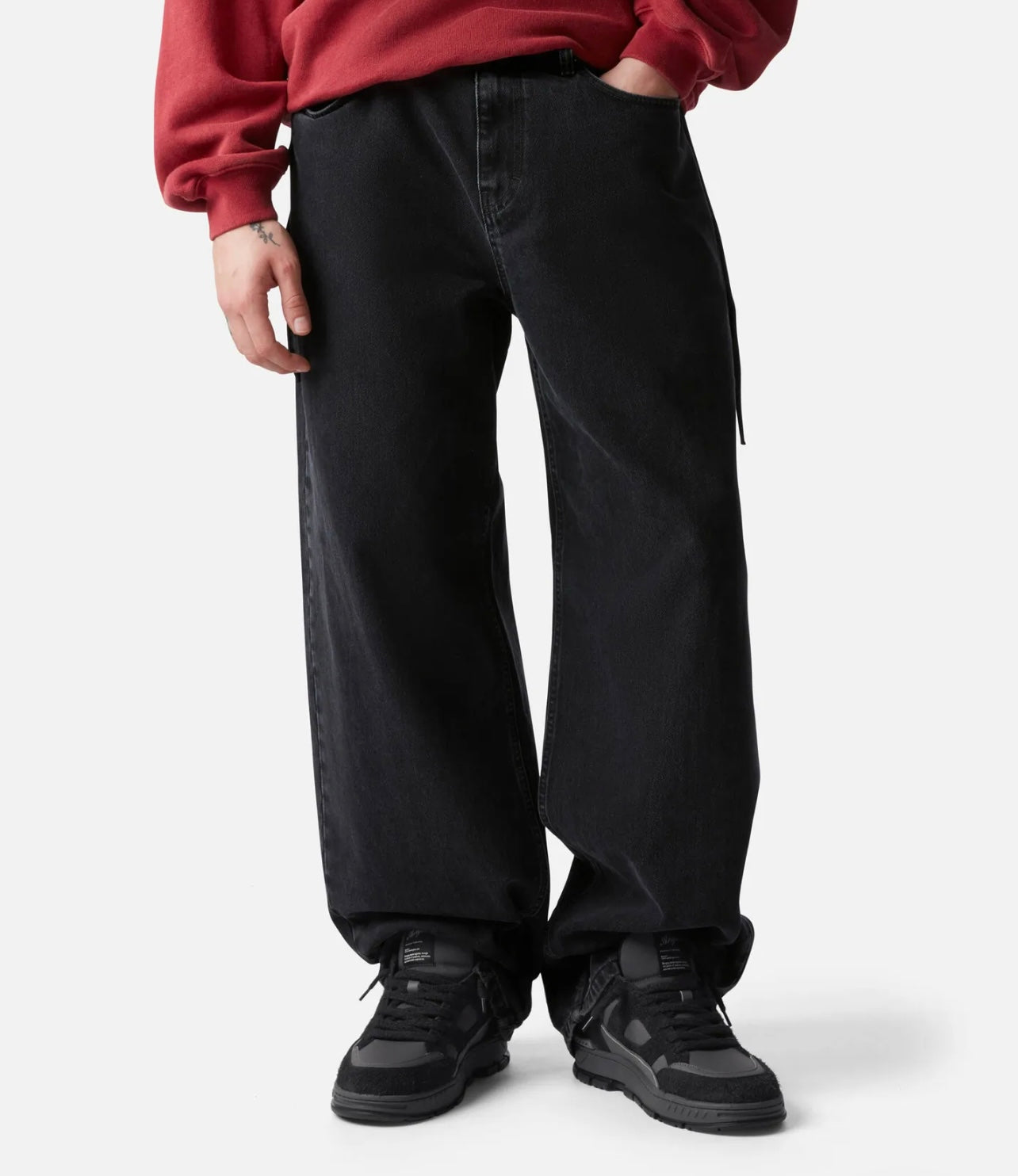 Мъжки кецове Men’s sneakers Axel Arigato Area Lo Fluffy F3592001 Black/Off Black lifestyle view