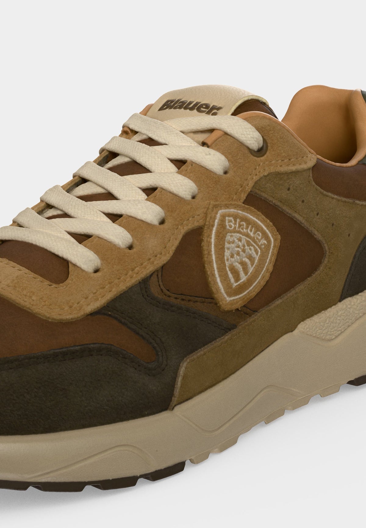 Мъжки маратонки Men’s sneakers Blauer
F6OZARK01NUS close up view