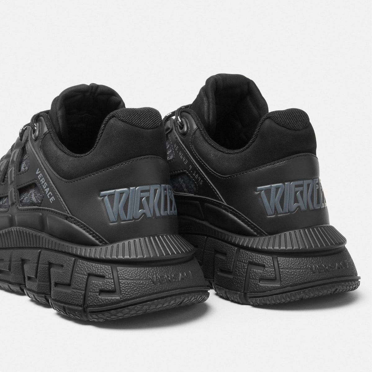 Мъжки кецове Men’s sneakers Versace Trigreca
DSU8094-1A09769-2B580 Black heels view 2