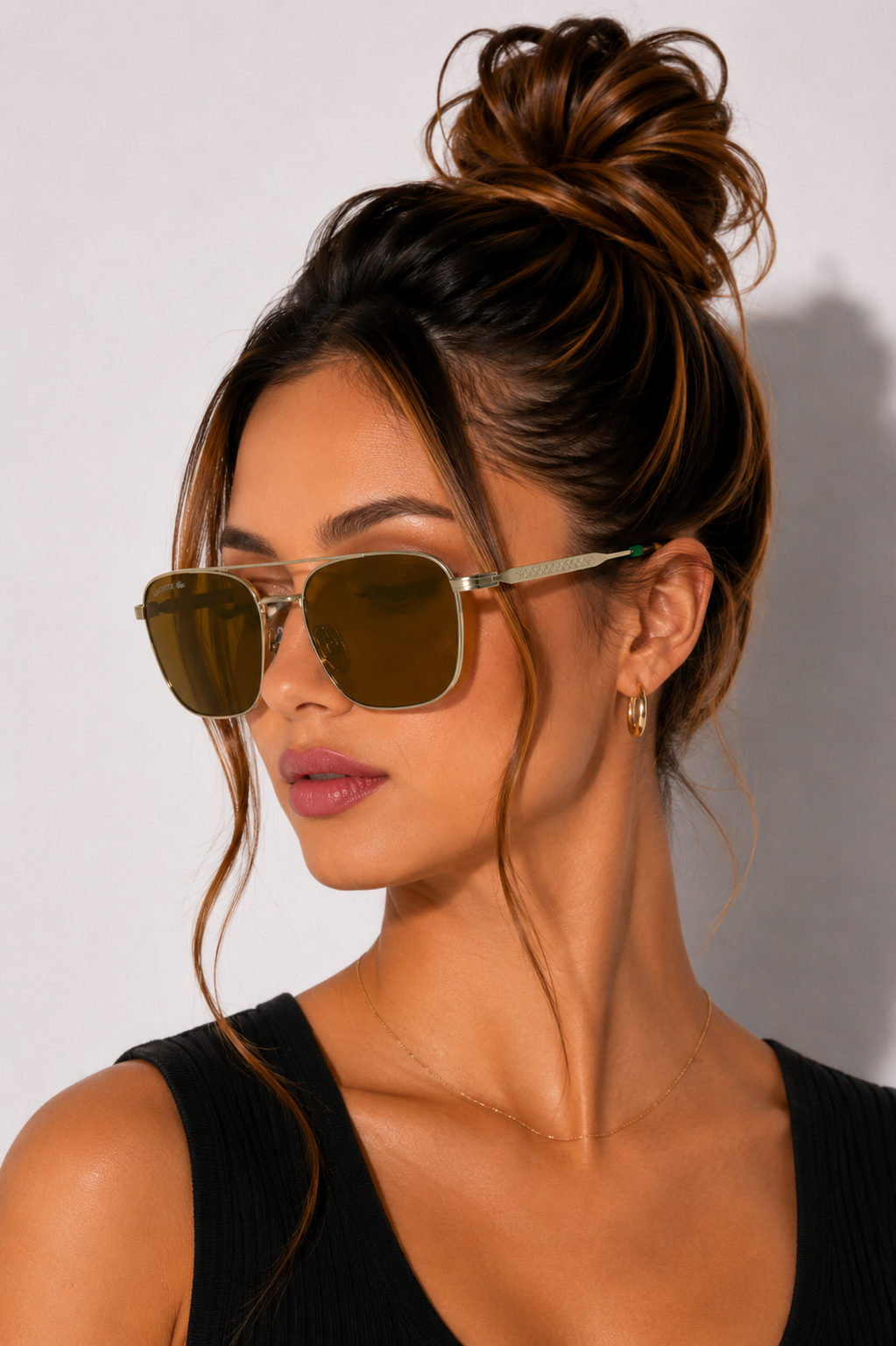 Слънчеви очила Unisex metal sunglasses LACOSTE L269S 710 Golden lifestyle view 2
