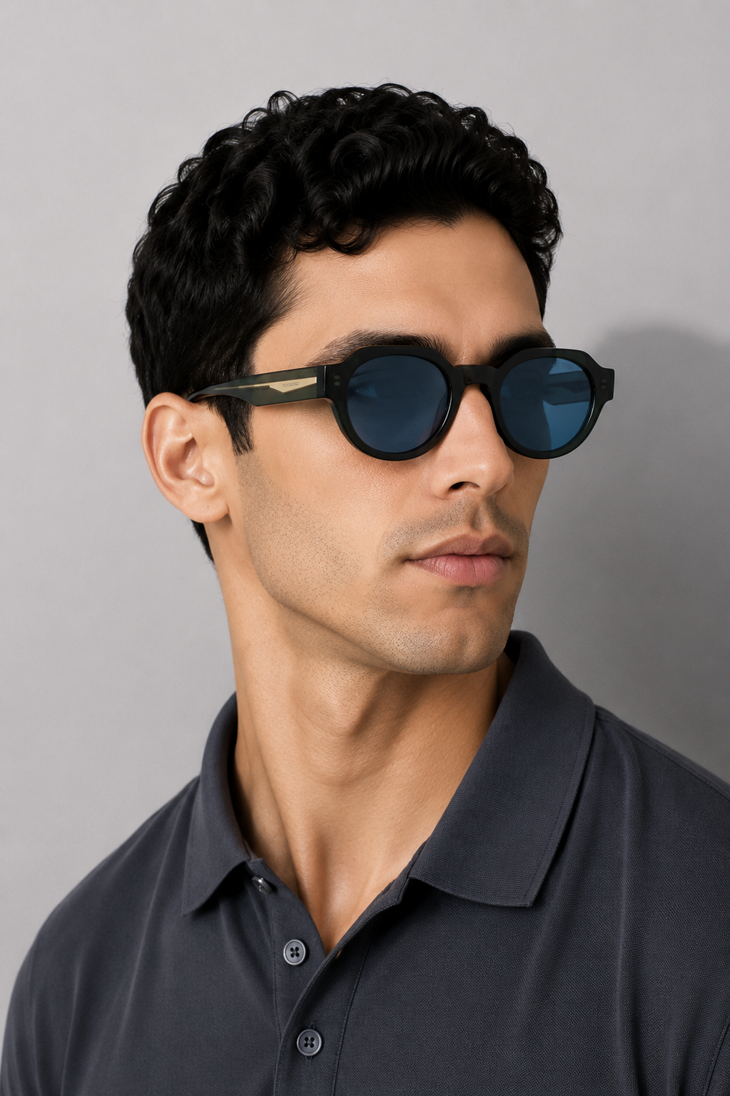 Слънчеви очила Unisex sunglasses Trussardi
TSU9031 T01 Dark Green men lifestyle view