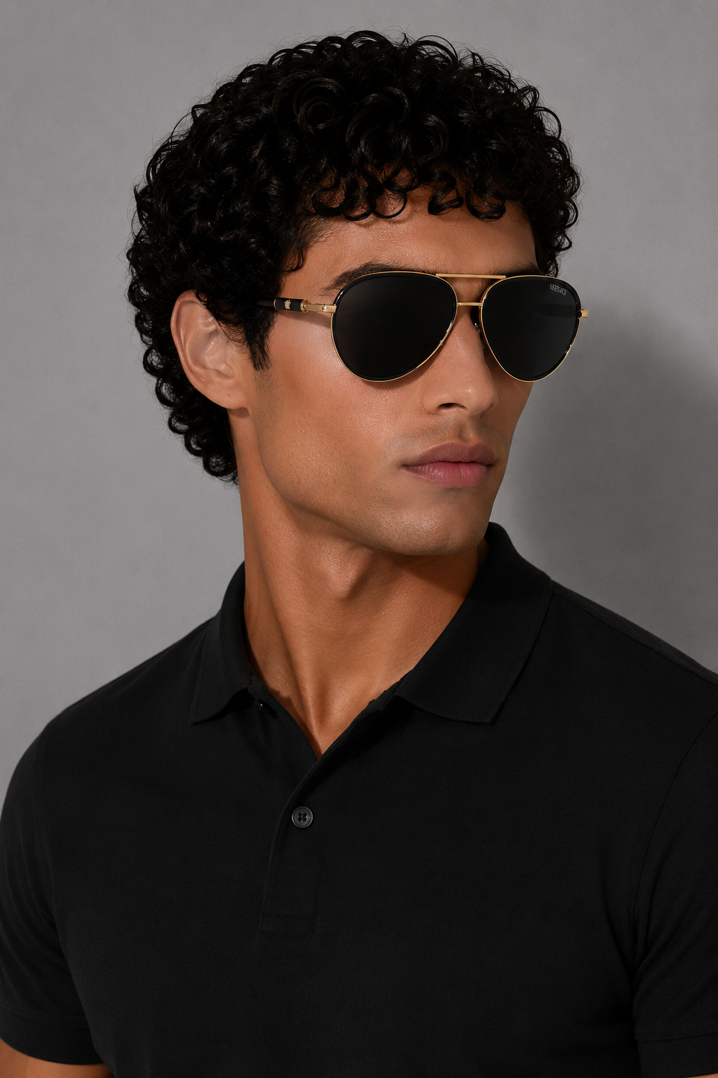 Слънчеви очила Unisex sunglasses VERSACE
VE2260-100287 Black lifestyle view