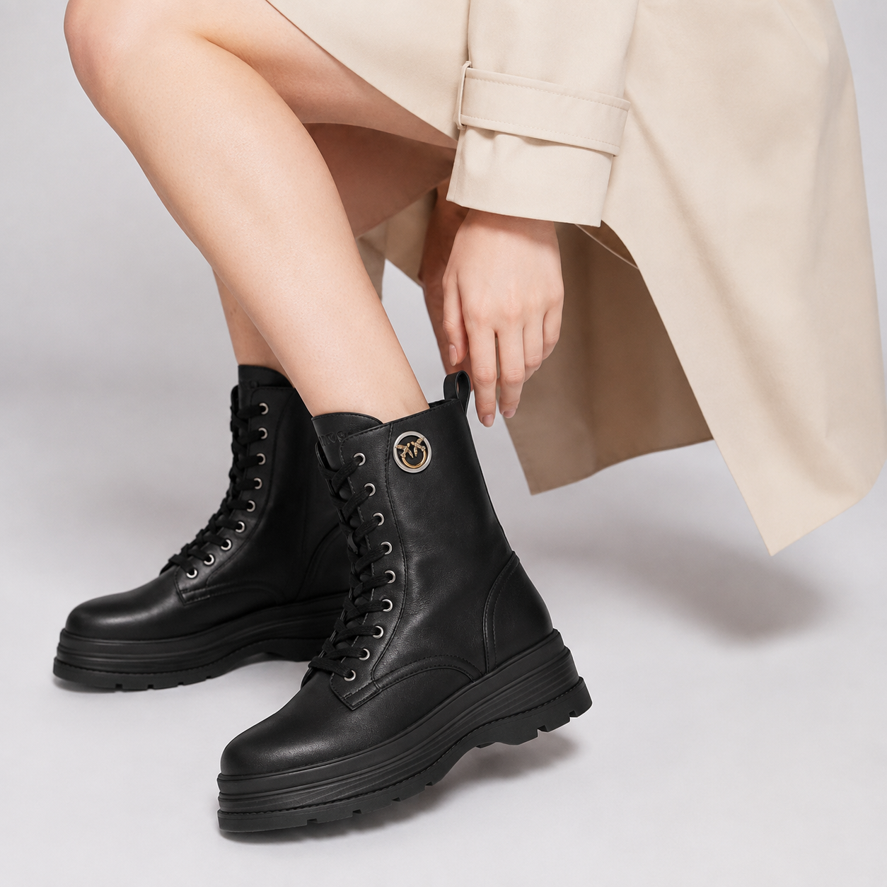 Дамски боти Women’s ankle boots Pinko
SD0689P001Z99 Black