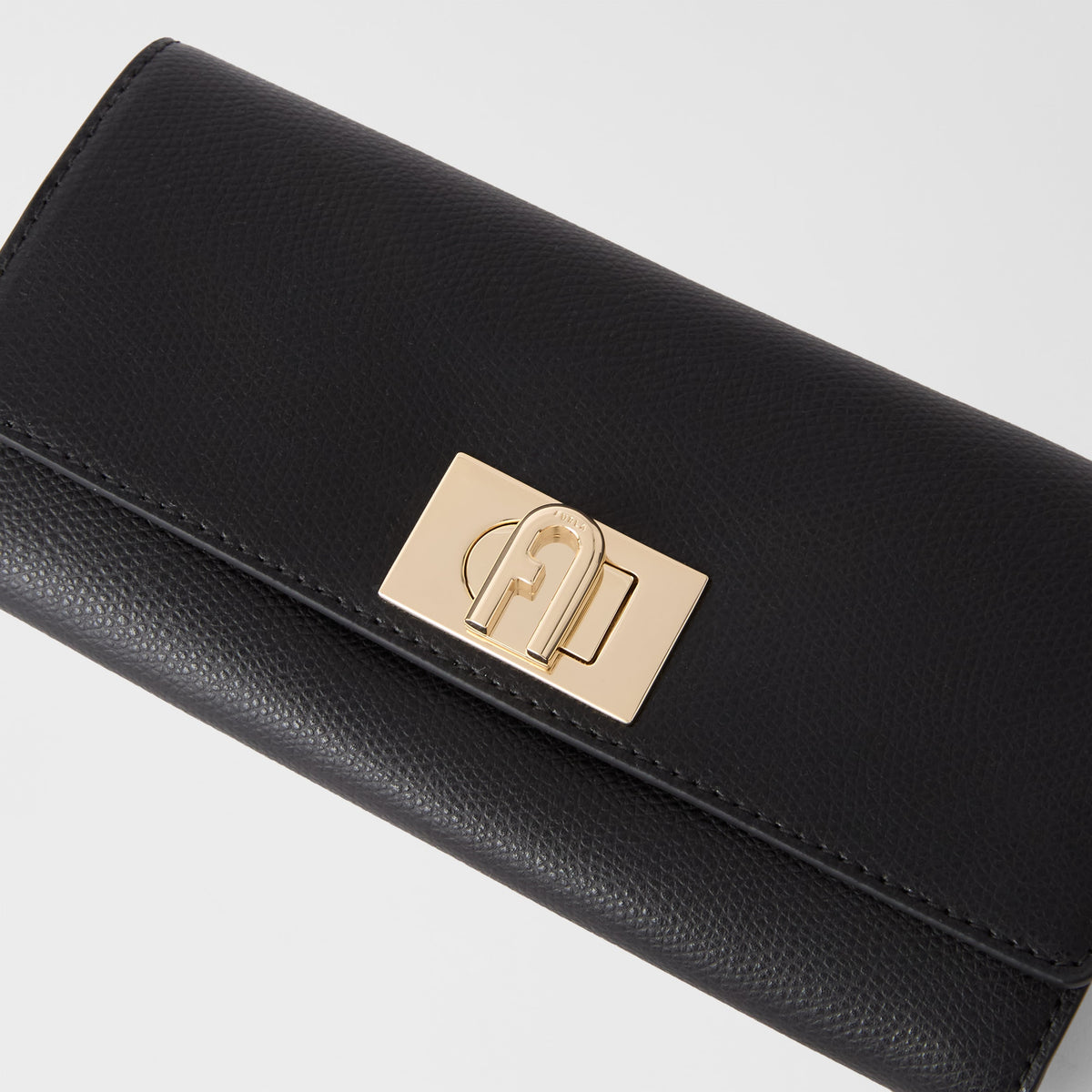 Women’s clutch wallet Furla 1927 Continental XL
PCV0ACO_ARE000_1007_O6000 Black top view
