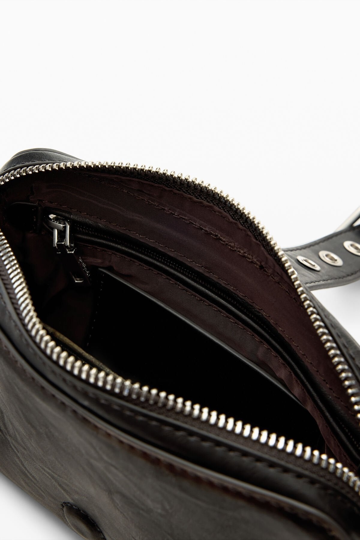 Дамска чанта Women’s crossbody bag Desigual
26SAYP08 6009 Brown inside view