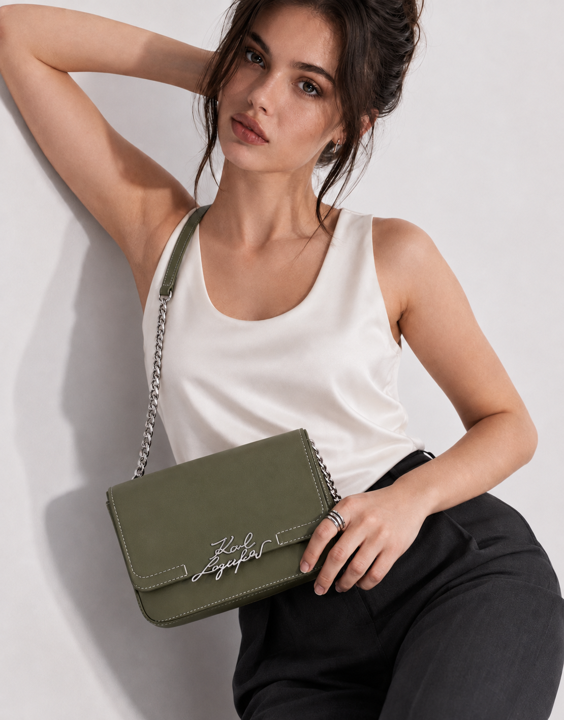 Дамска чанта през рамо Women’s crossbody bag Karl Lagerfeld K/Signature ASW300391LB Olive Green lifestyle view 1