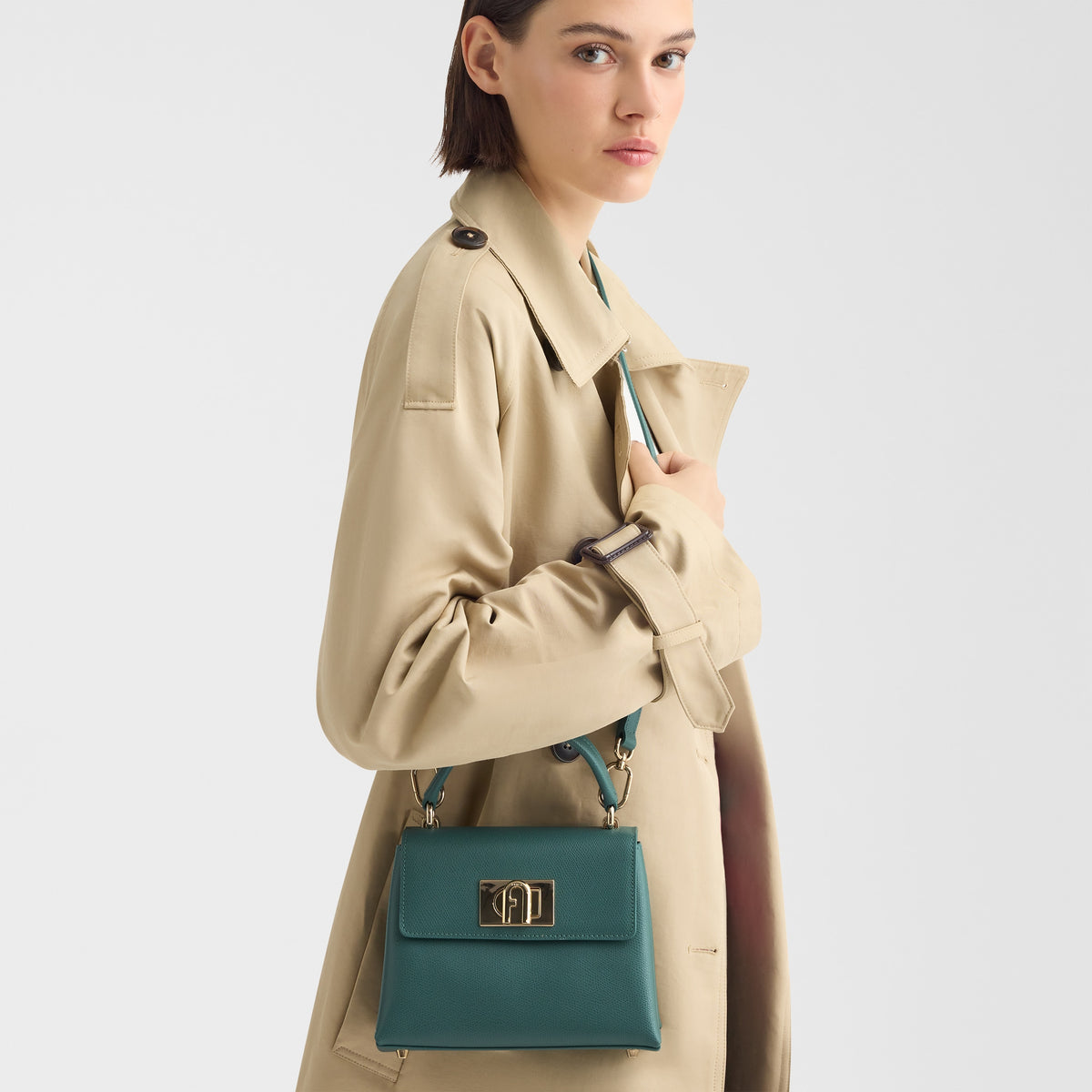 Women’s handbag Furla 1927 Top Handle Mini
WB00109_ARE000_1007_4899S Edera Green side green