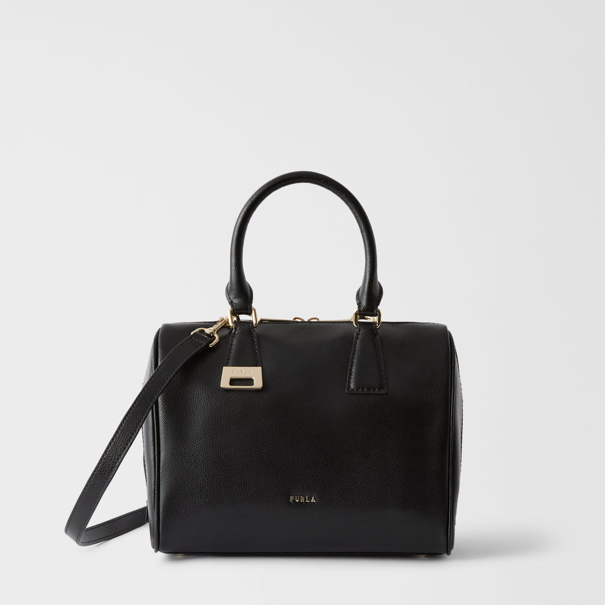Women’s handbag Furla Olivia Boston M
WB02148_AX0023_1007_4908S Black