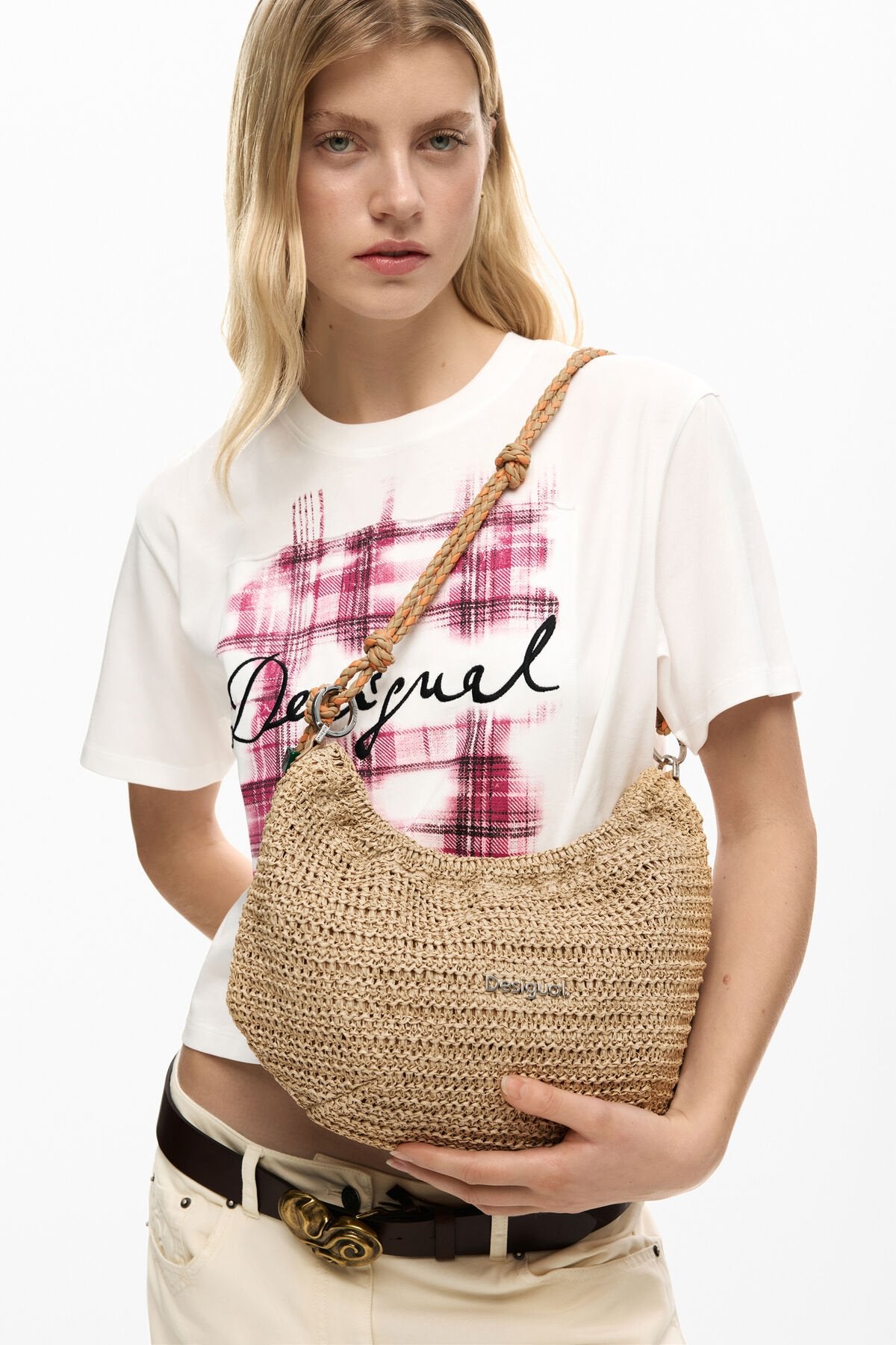 Дамска чанта Women’s raffia handbag Desigual
26SAXO01 1014 Beige lifestyle view