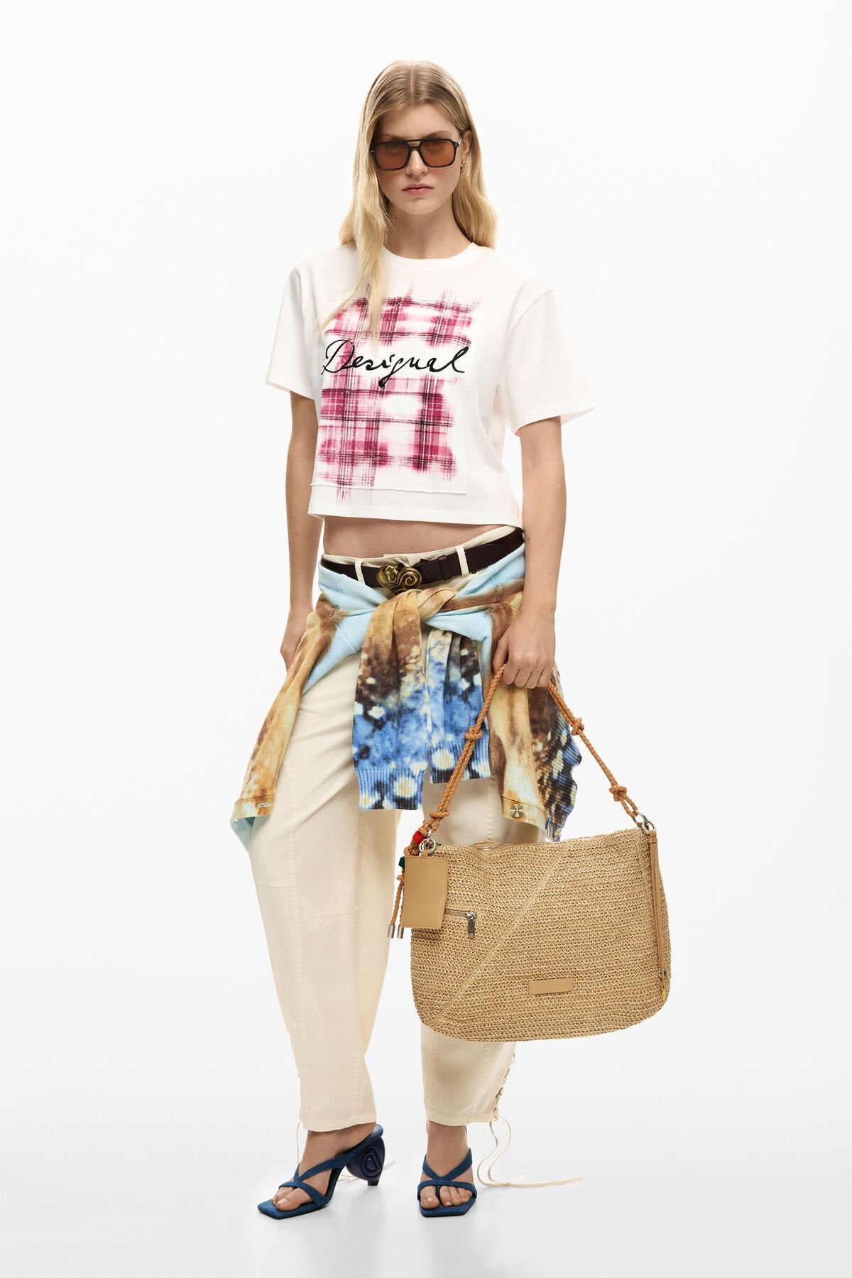 Дамска чанта Women’s raffia handbag Desigual
26SAXO04 1014 head to toe view