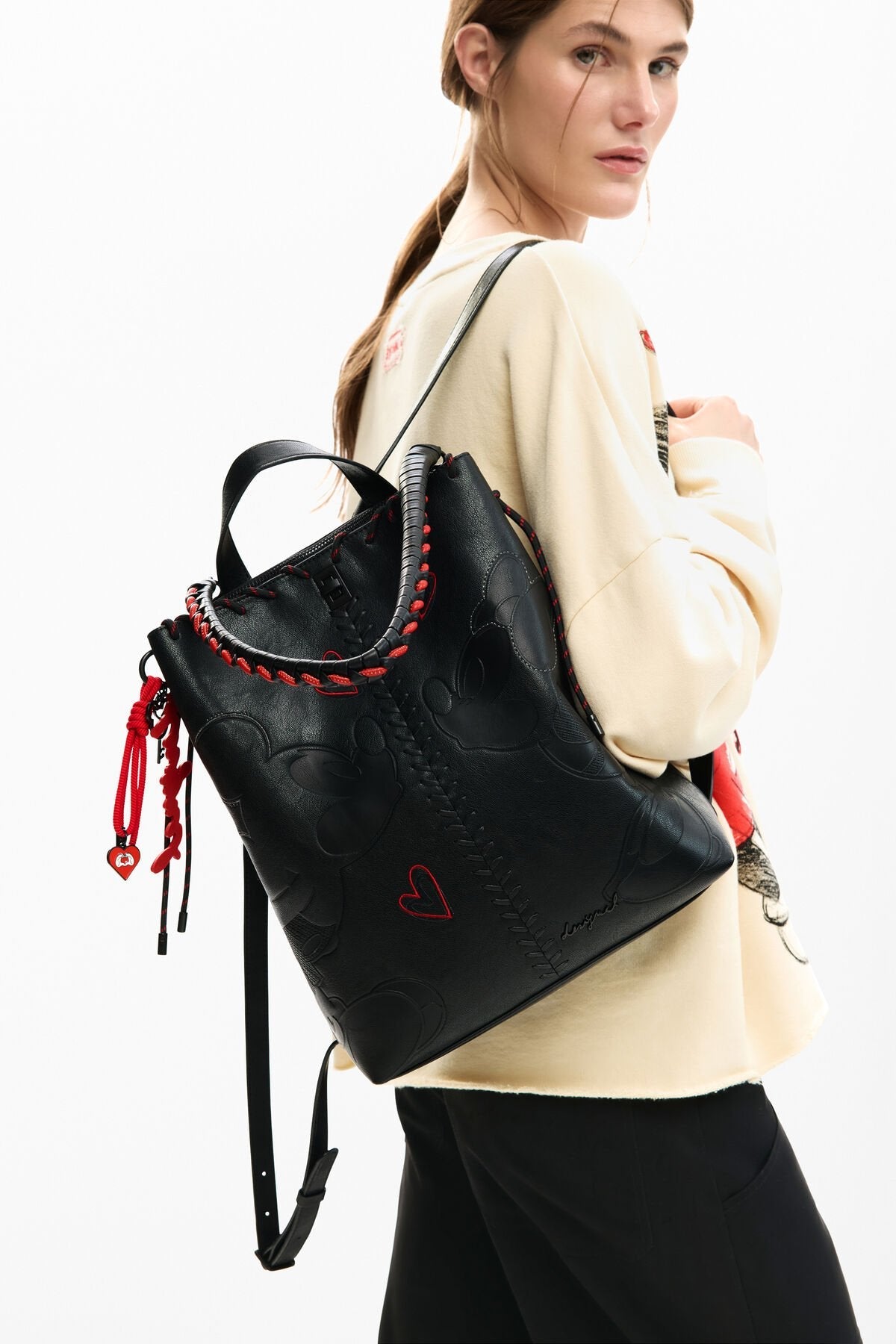 Дамска раница Women’s rucksack Desigual Mickey Mouse™ 26SAKP432000 Black lifestyle view