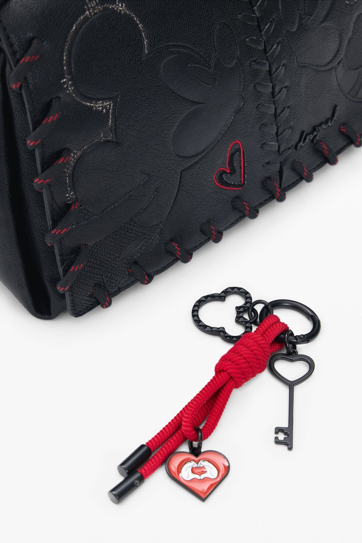 Дамска чанта Women’s shoulder bag Desigual Mickey™️ 26SAXP85 2000 Black detail view