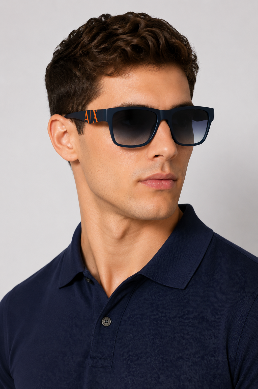Мъжки слънчеви очила Women’s sunglasses ARMANI EXCHANGE AX4113S81814L lifestyle view