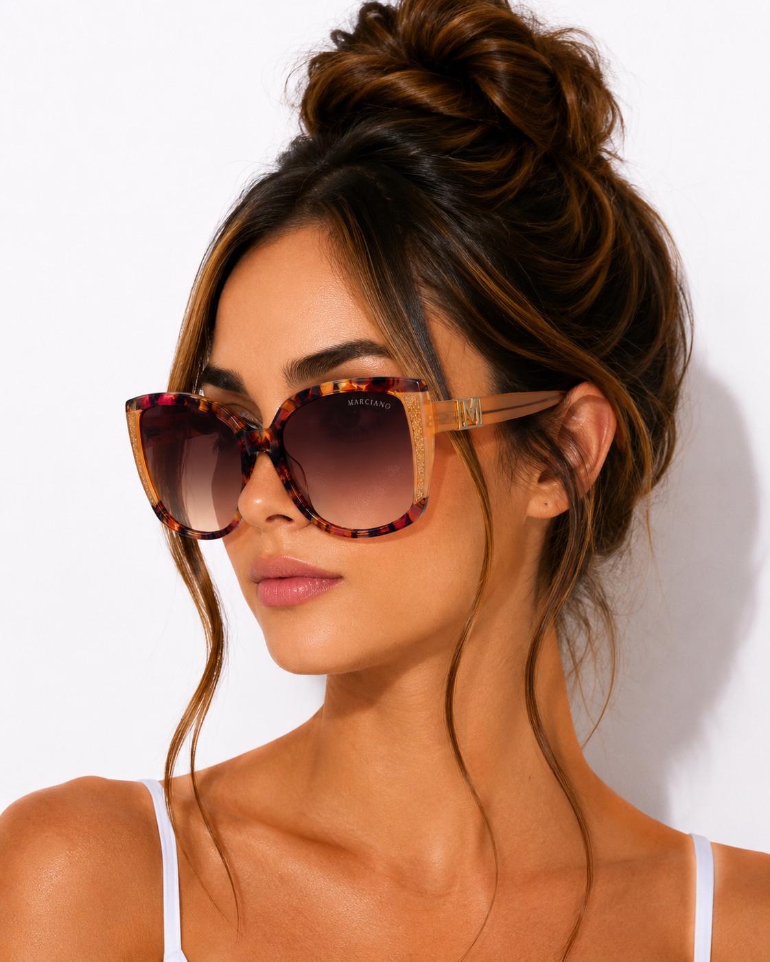 Дамски слънчеви очила Women’s sunglasses Marciano by Guess GM00013 44F lifestyle view