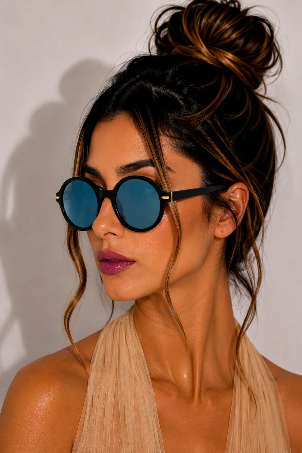 Дамски слъчеви очила Women’s sunglasses Serengeti SS577004 Joan Black lifestyle view