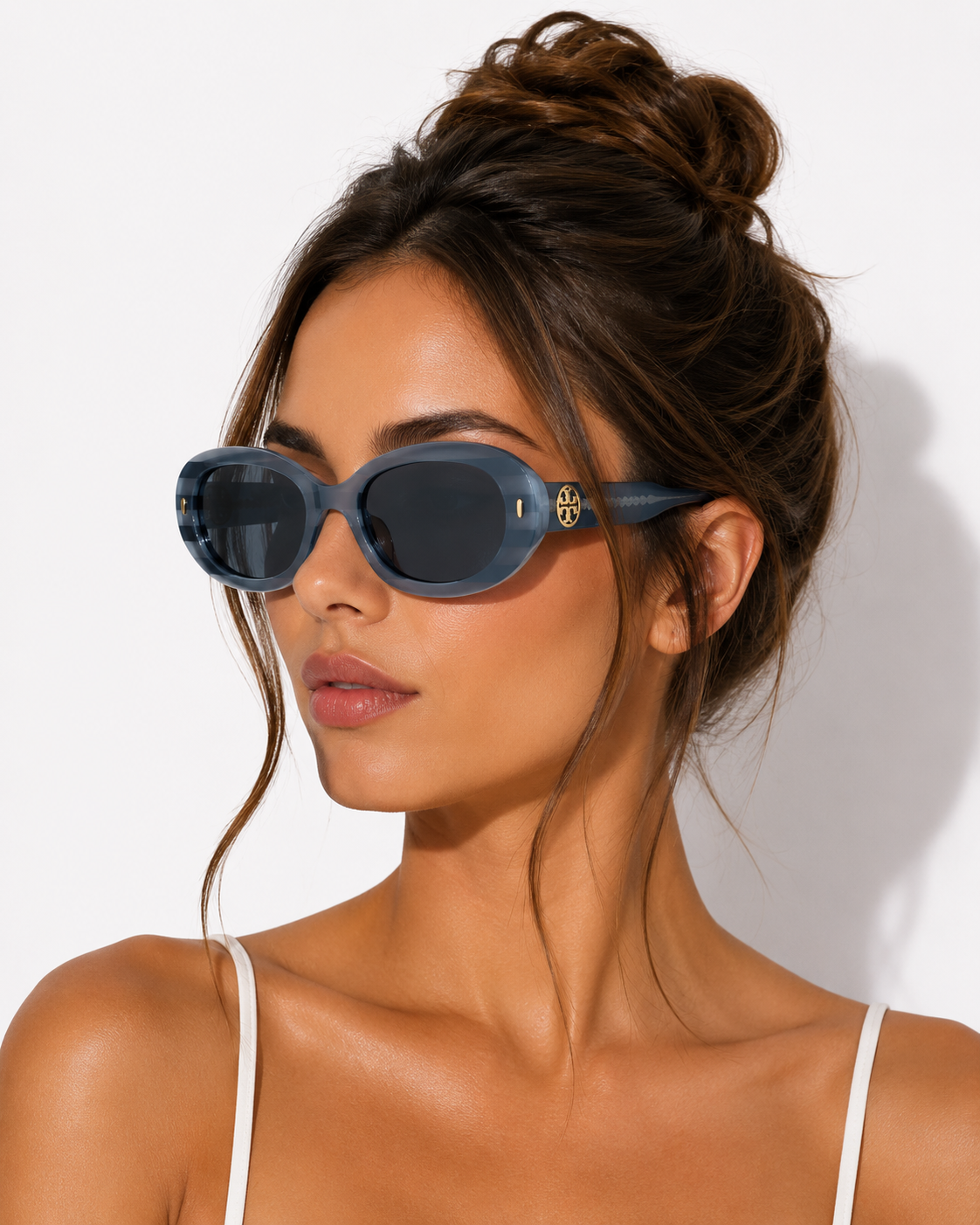 Дамски слънчеви очила Women’s sunglasses Tory Burch TY7214U317780 Blue lifestyle view