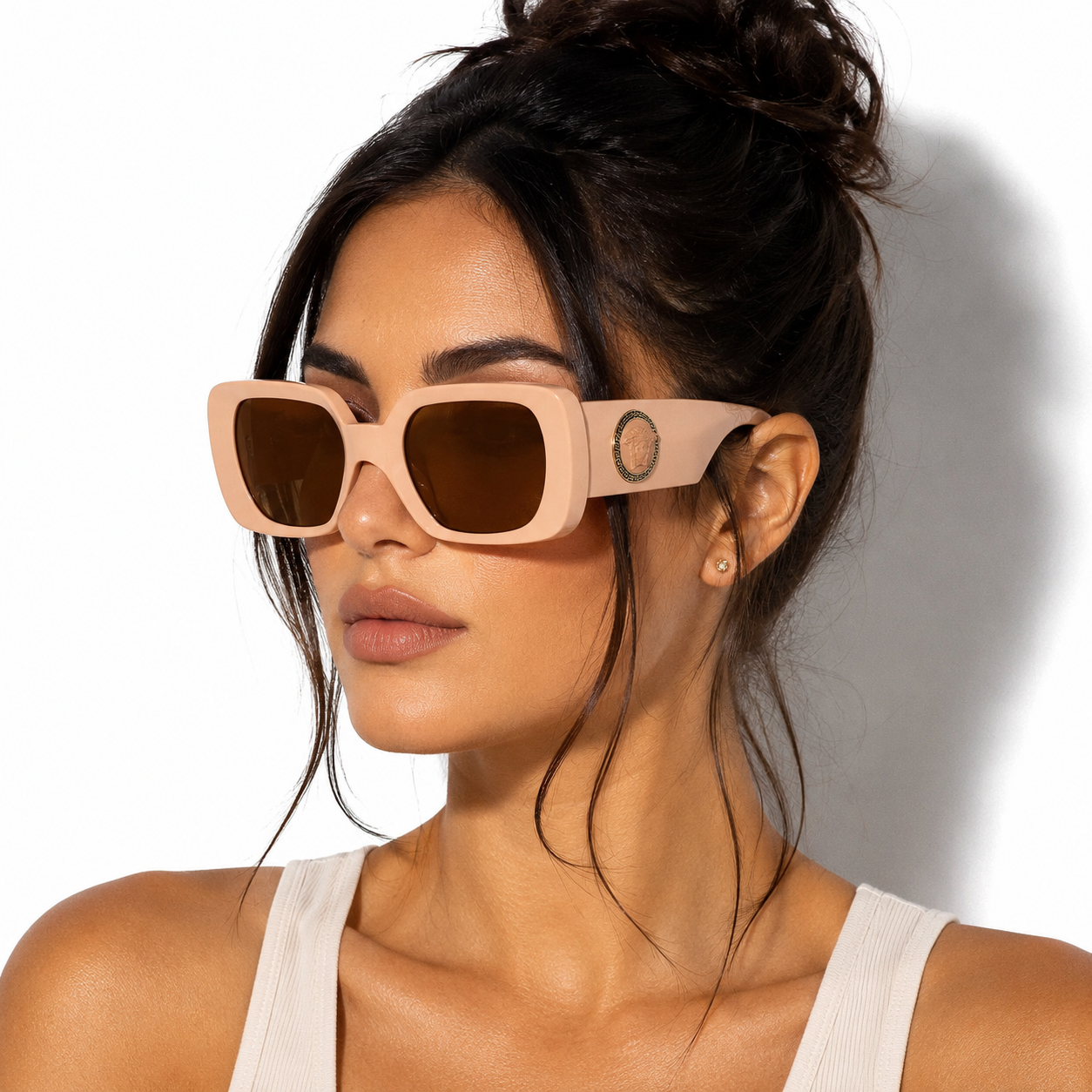 Дамски слънчеви очила Women’s sunglasses VERSACE VE4473U548973 Pink lifestyle view