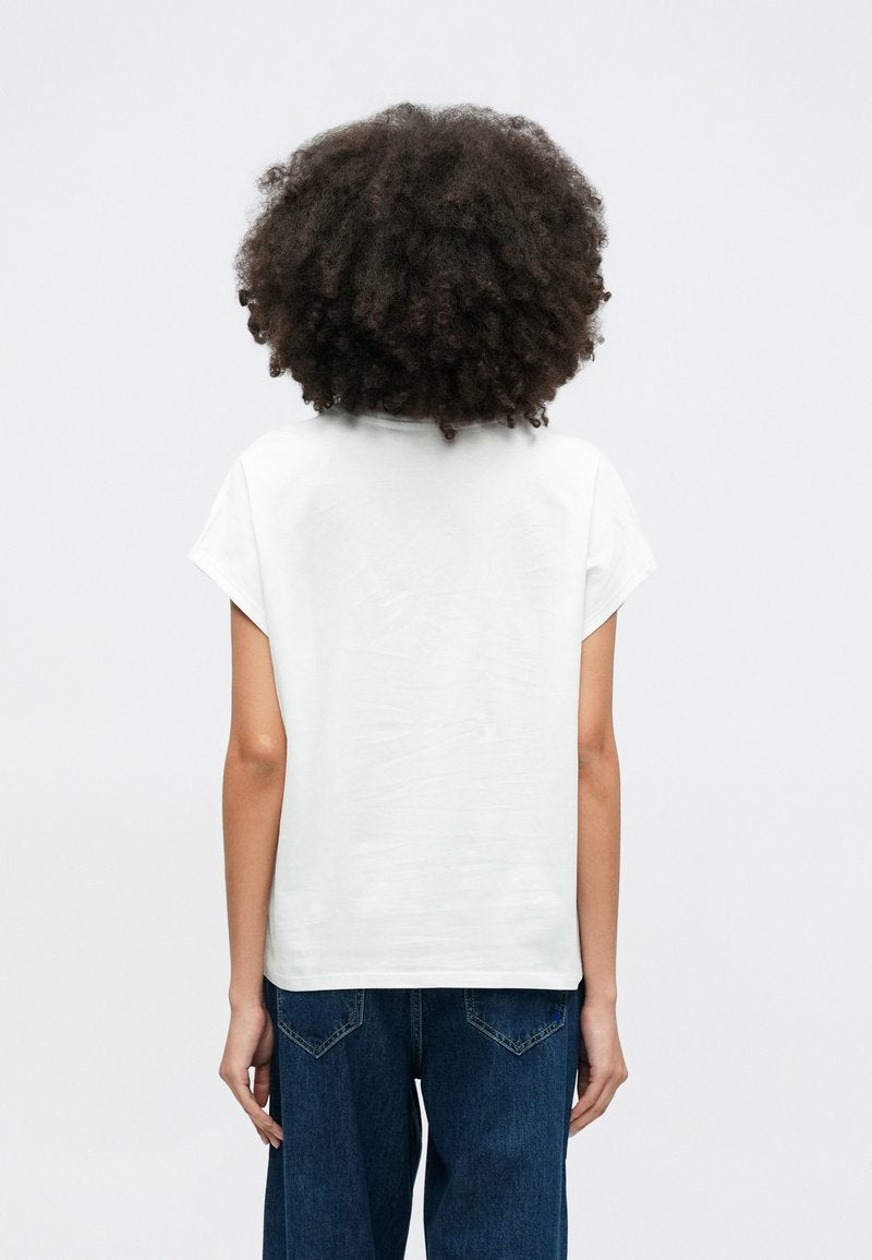 Дамска тениска Women's t-shirt Karl Lagerfeld
A2W17129 100 White back view