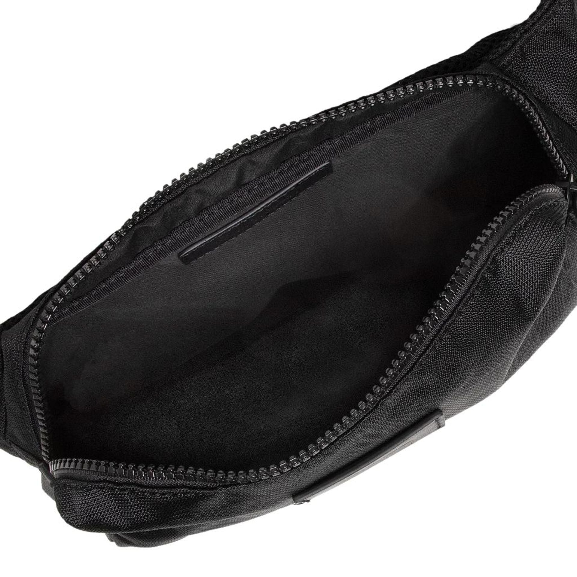 Мъжка чанта за кръста тип банан Calvin Klein K50K509119 Черна